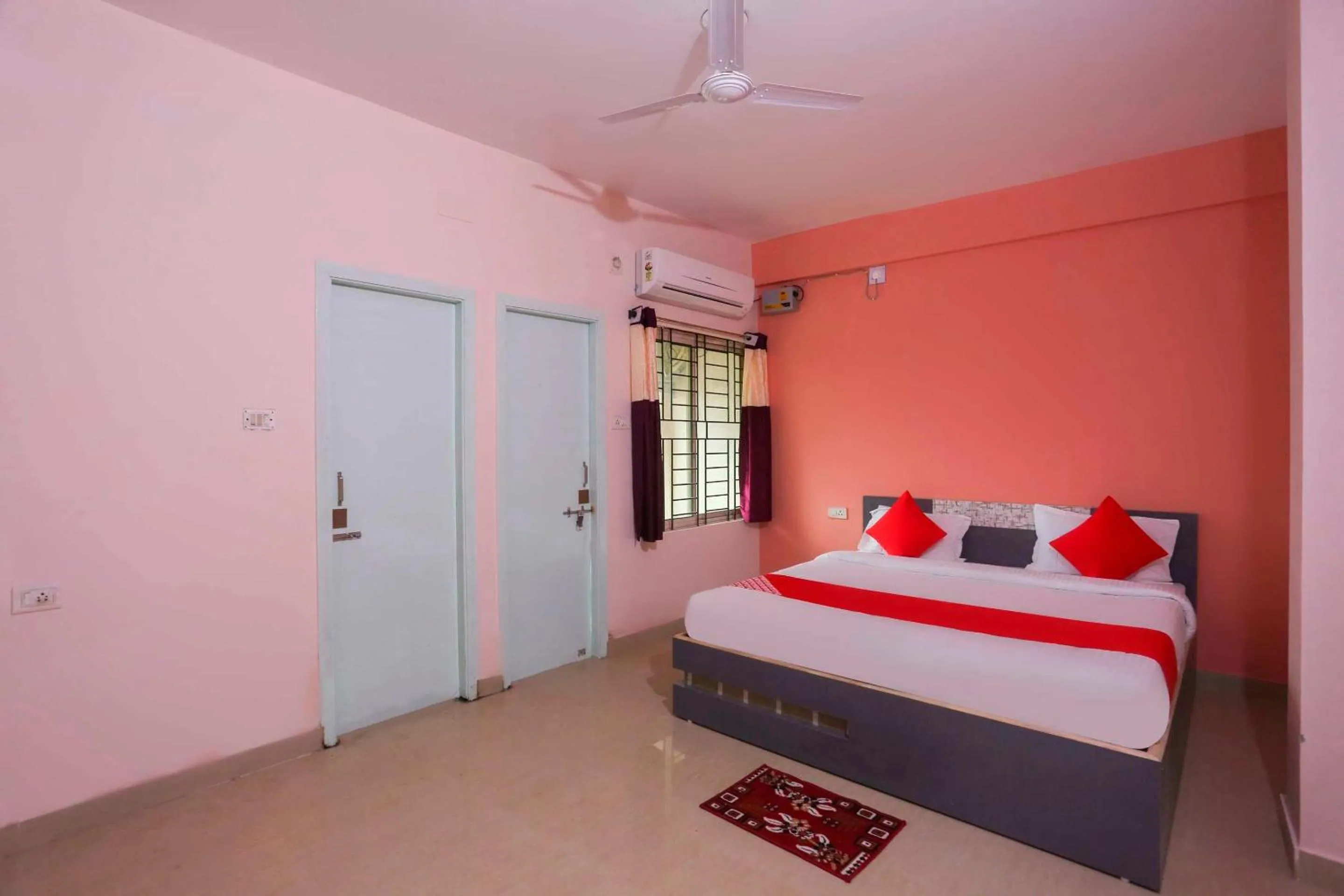 Bedroom, Bed in Hotel O Avigna Residency