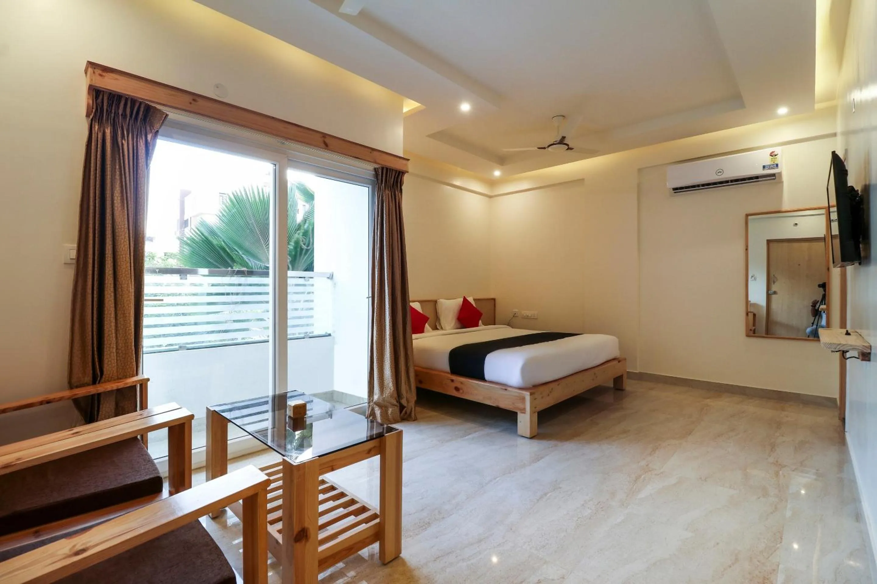 Bathroom, Bed in Super Collection O Prime Residency