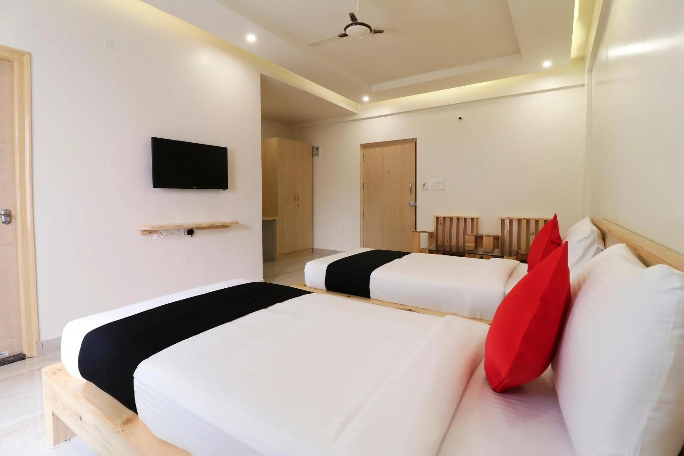 Bedroom, Bed in Super Collection O Prime Residency