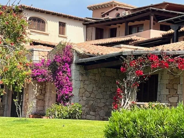 Porto Coda Cavallo Salina Bamba