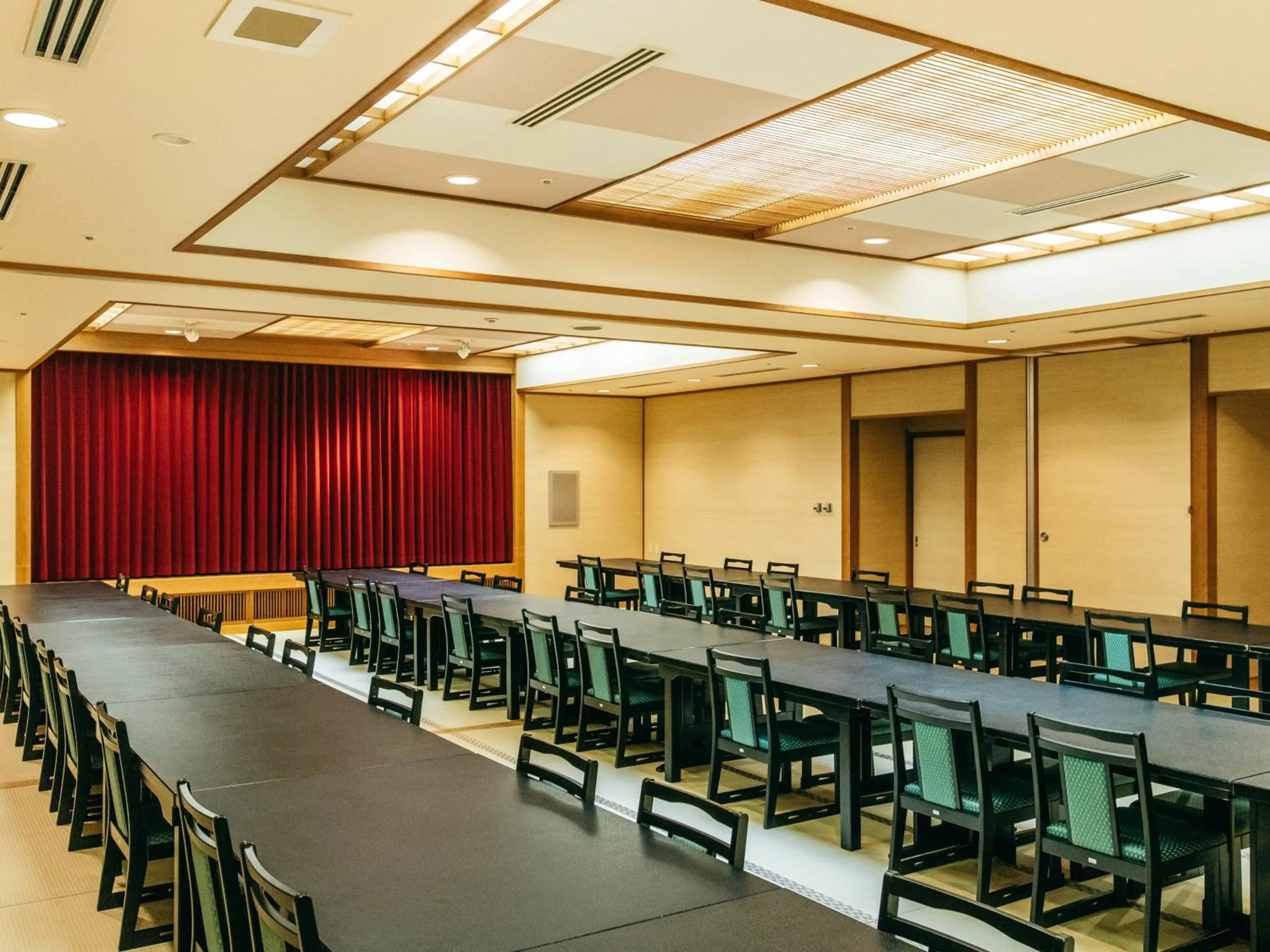 Banquet/Function facilities in KAMENOI HOTEL Kii-Tanabe