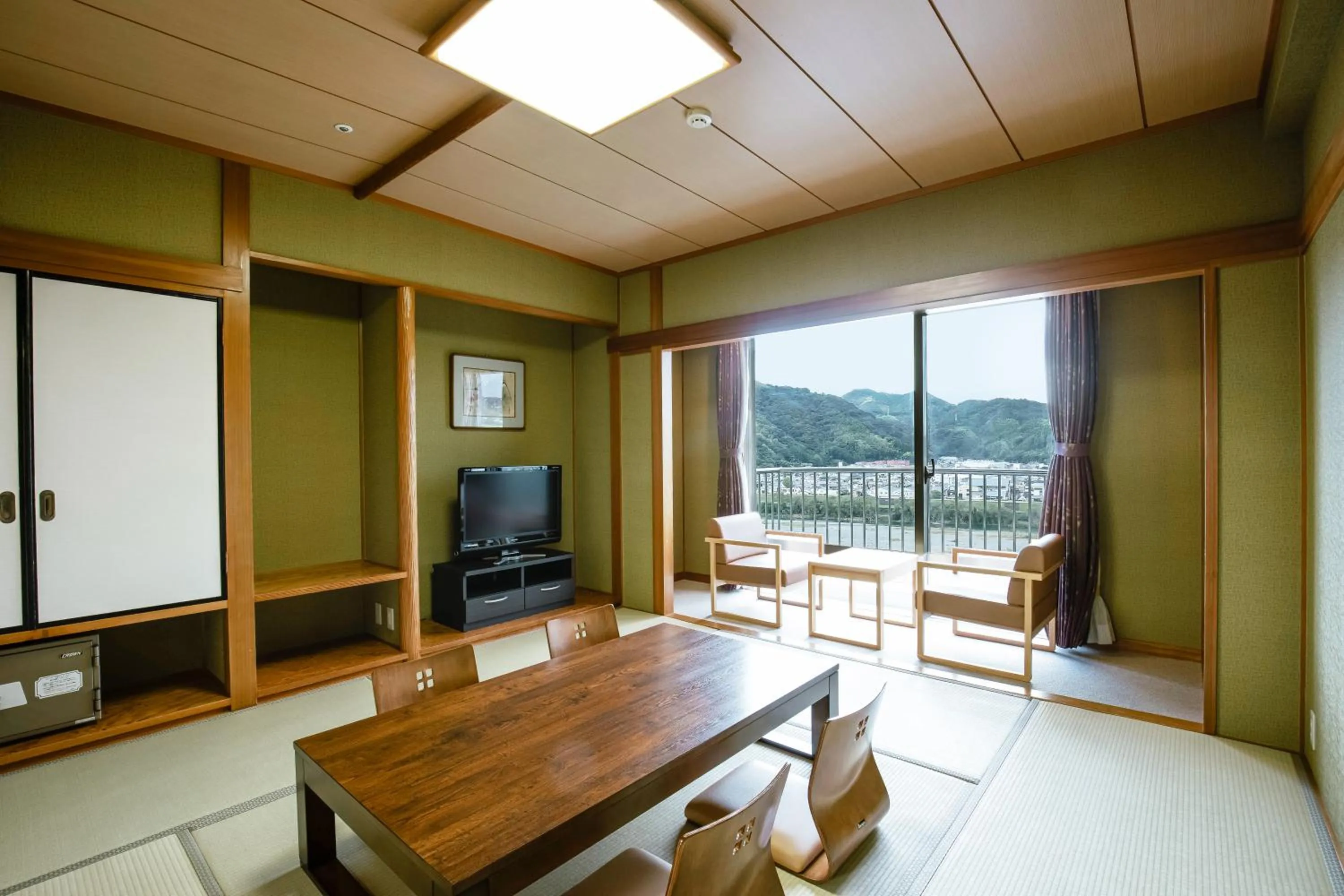 Photo of the whole room in Kanpo no Yado Ino