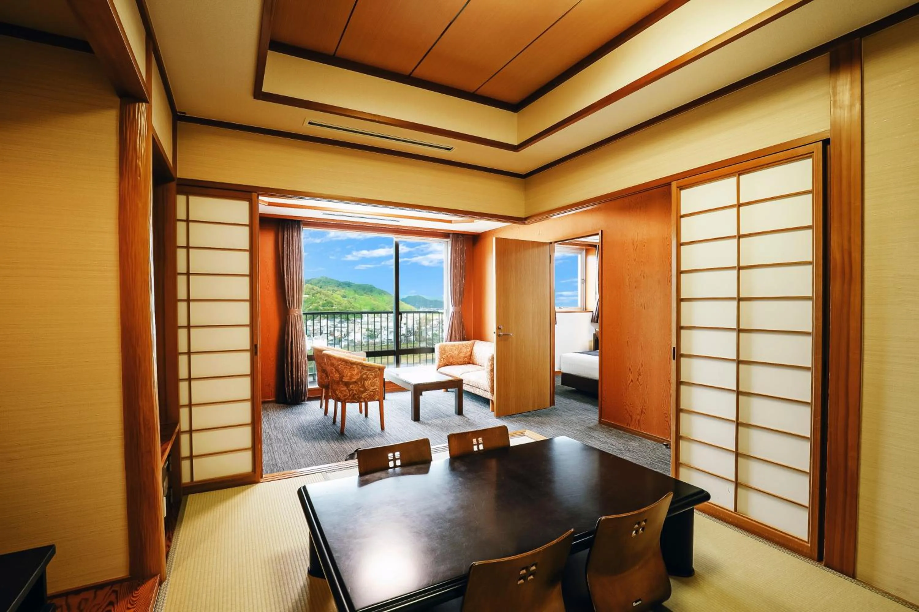 Photo of the whole room in KAMENOI HOTEL Kochi