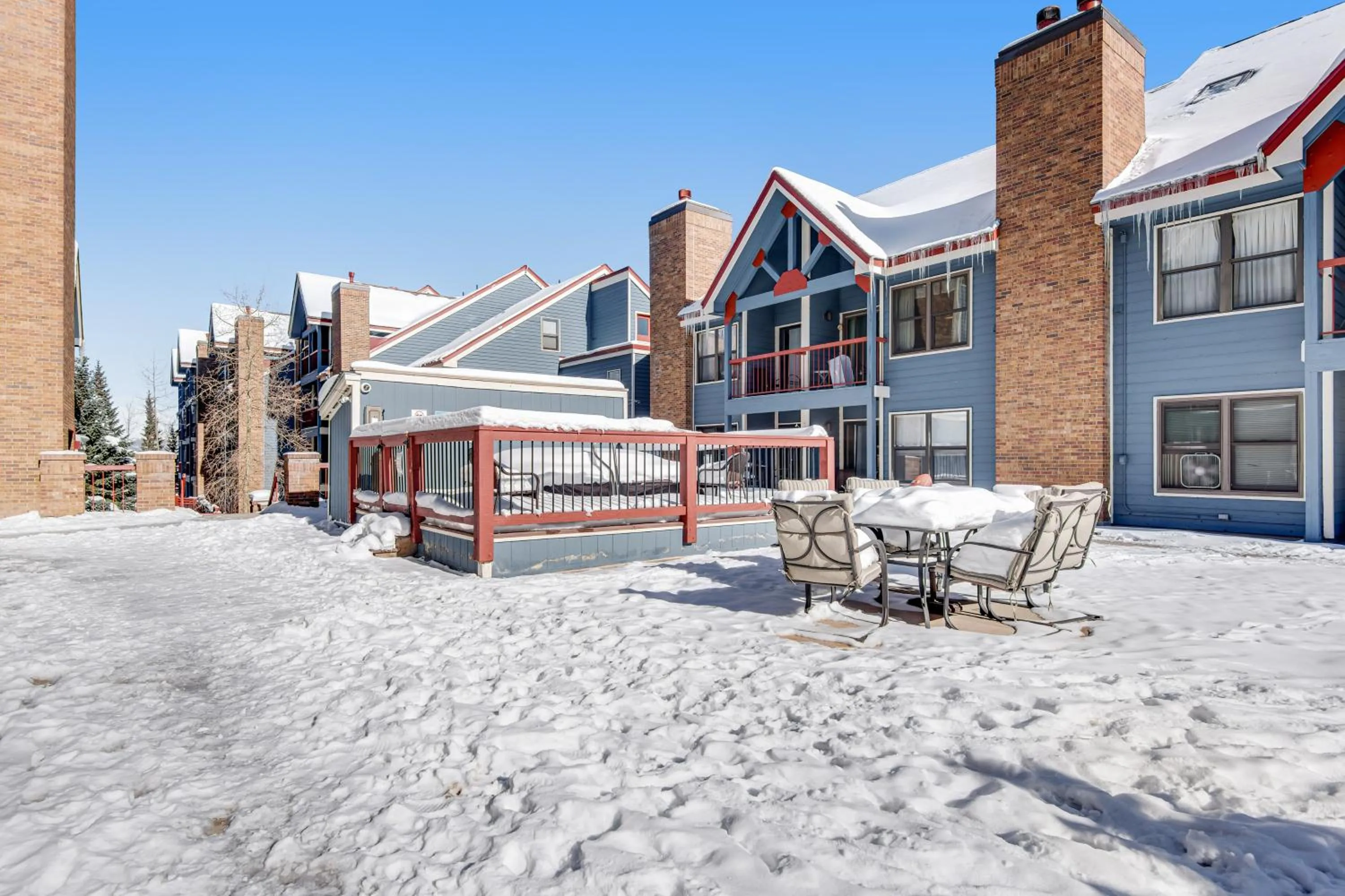 River Mountain Lodge