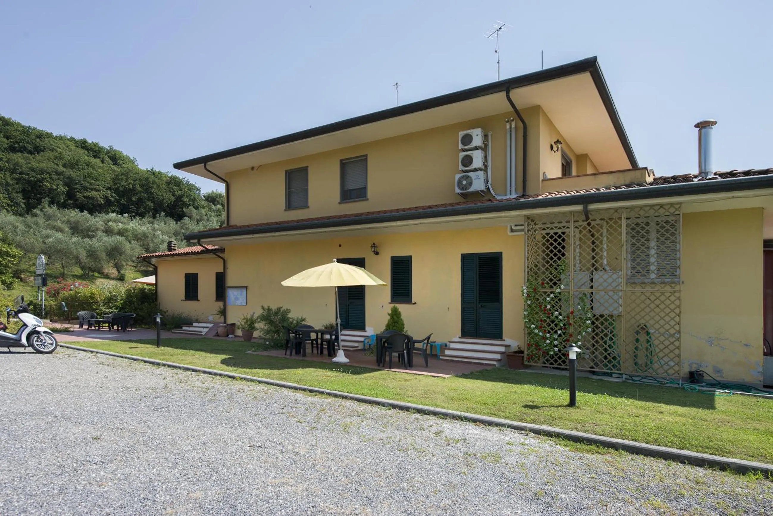 Property building in Cecco di Nara