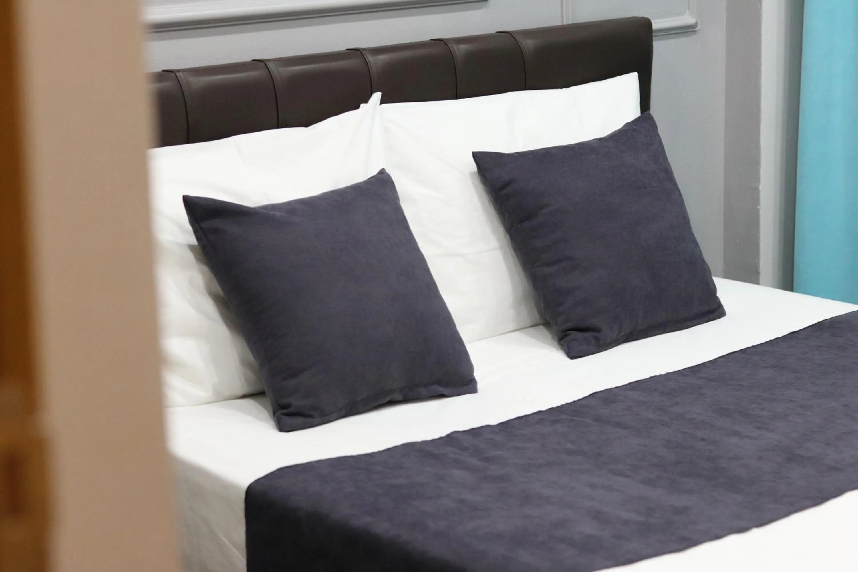 room service, Bed in İstanbul Terrace Hotel