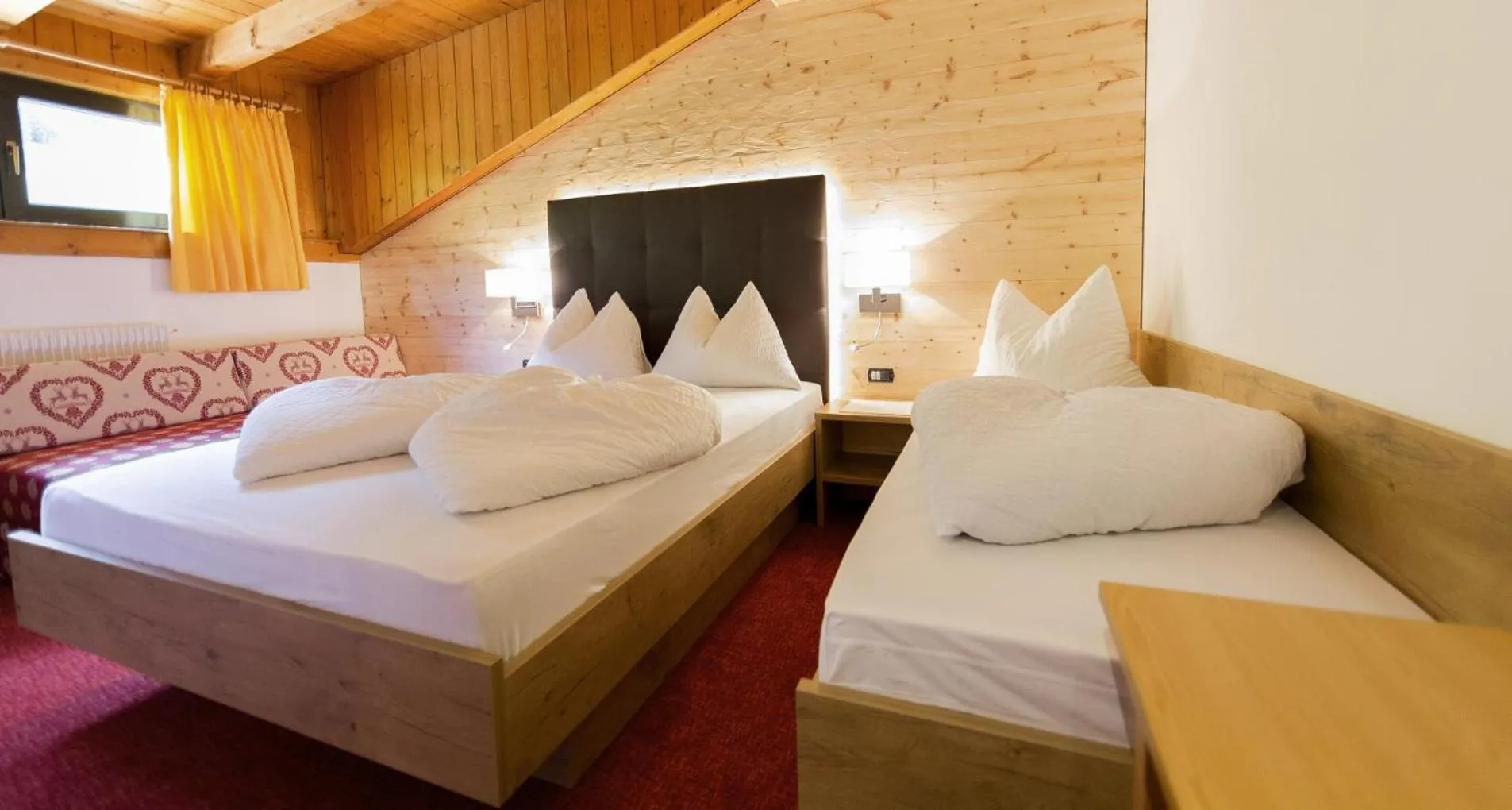 Photo of the whole room, Bed in Pichlerhof