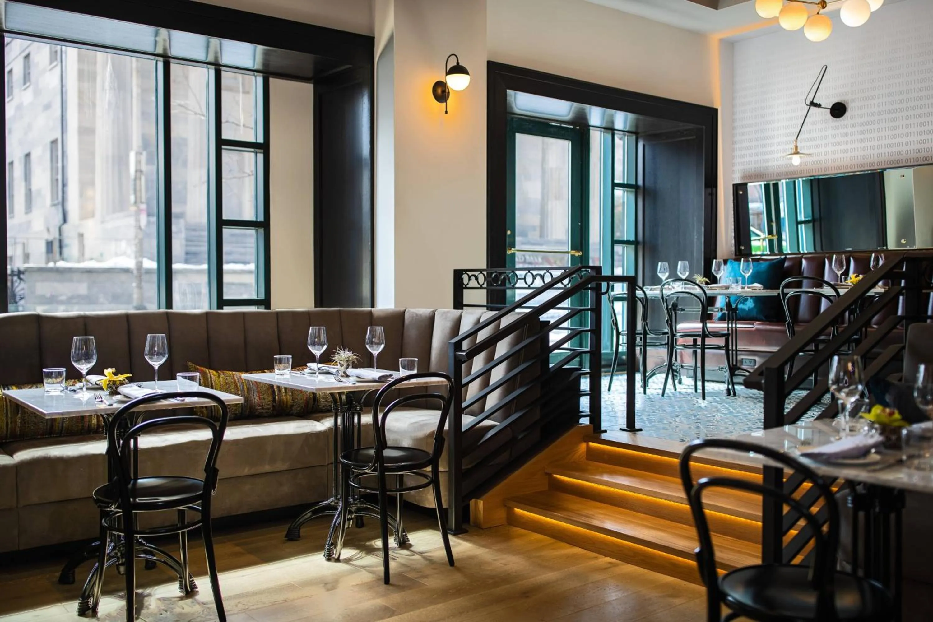 Restaurant/places to eat in Renaissance Philadelphia Downtown Hotel