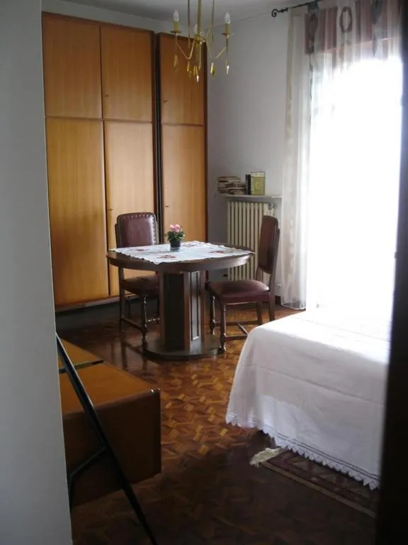 Triple Room with Private External Bathroom in La casa dei pini