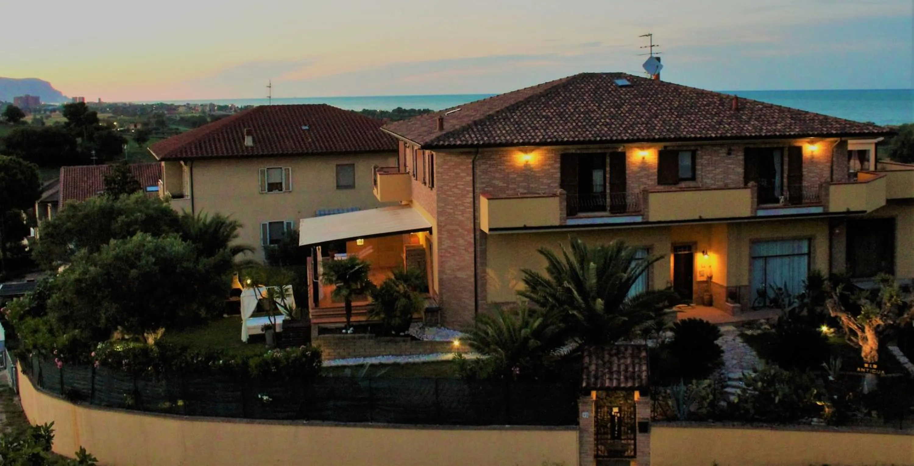 Facade/entrance in Antigua B&B