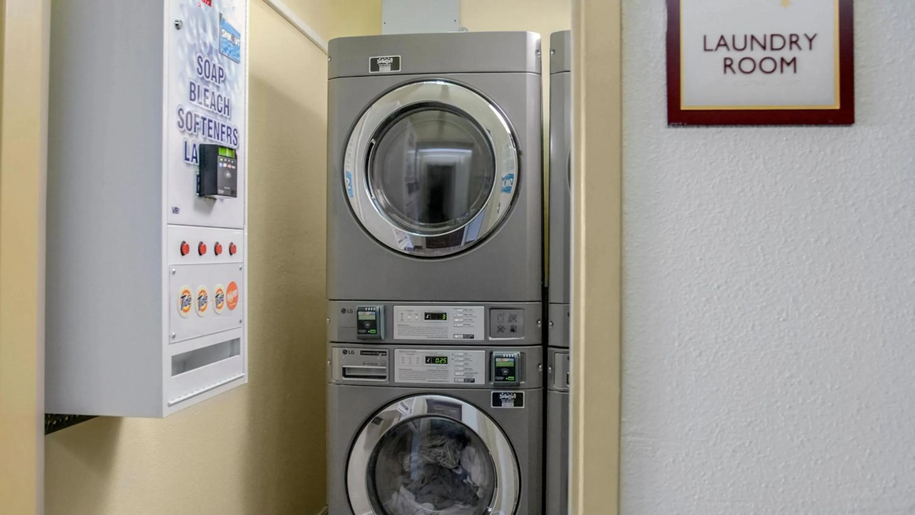 Area and facilities in Galleria Palms Orlando - Free Theme Park Shuttles