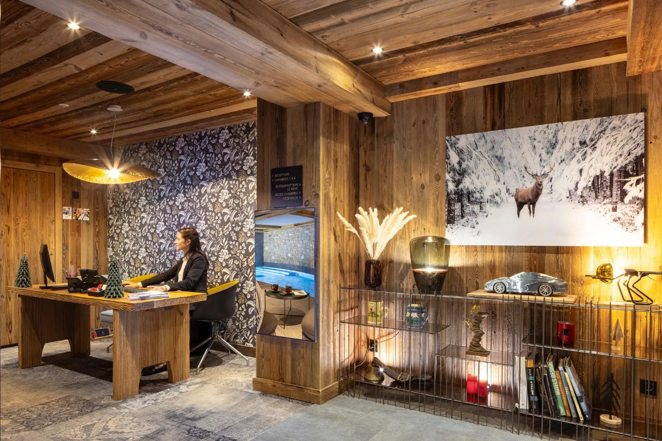 Lobby or reception in Hotel MONT-BLANC VAL D'ISERE