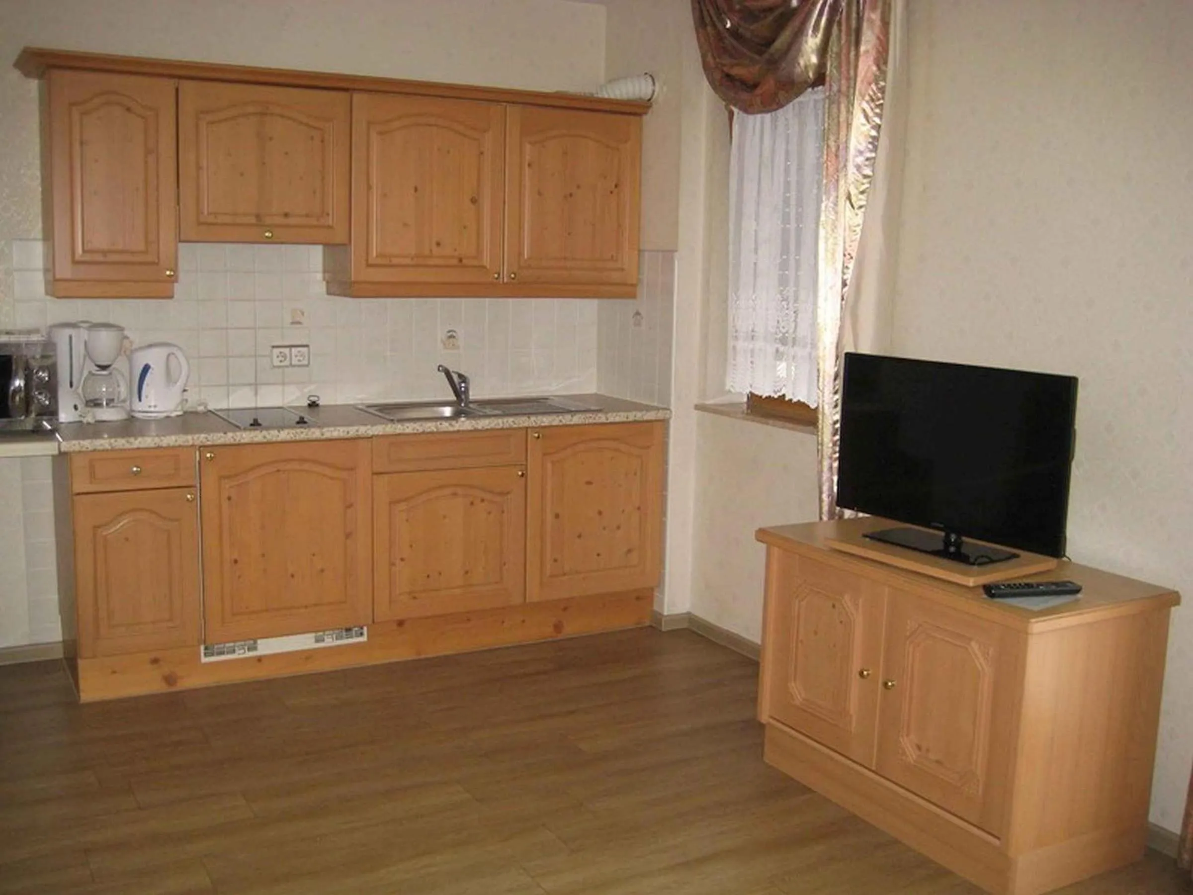 Kitchen or kitchenette in Hotel garni zur Linde
