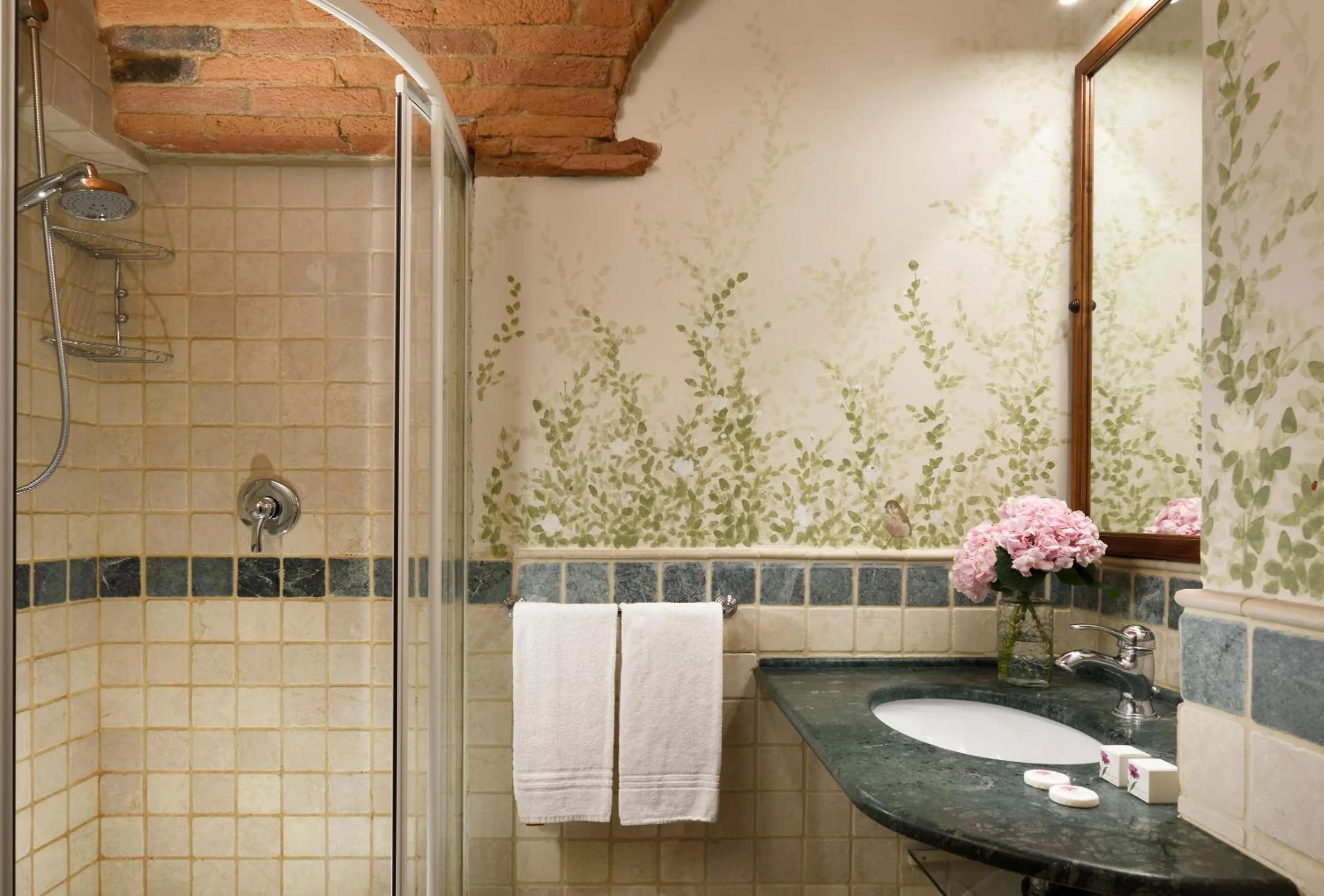 Bathroom in Borgo Antico Casalbosco Holiday Home & Winery