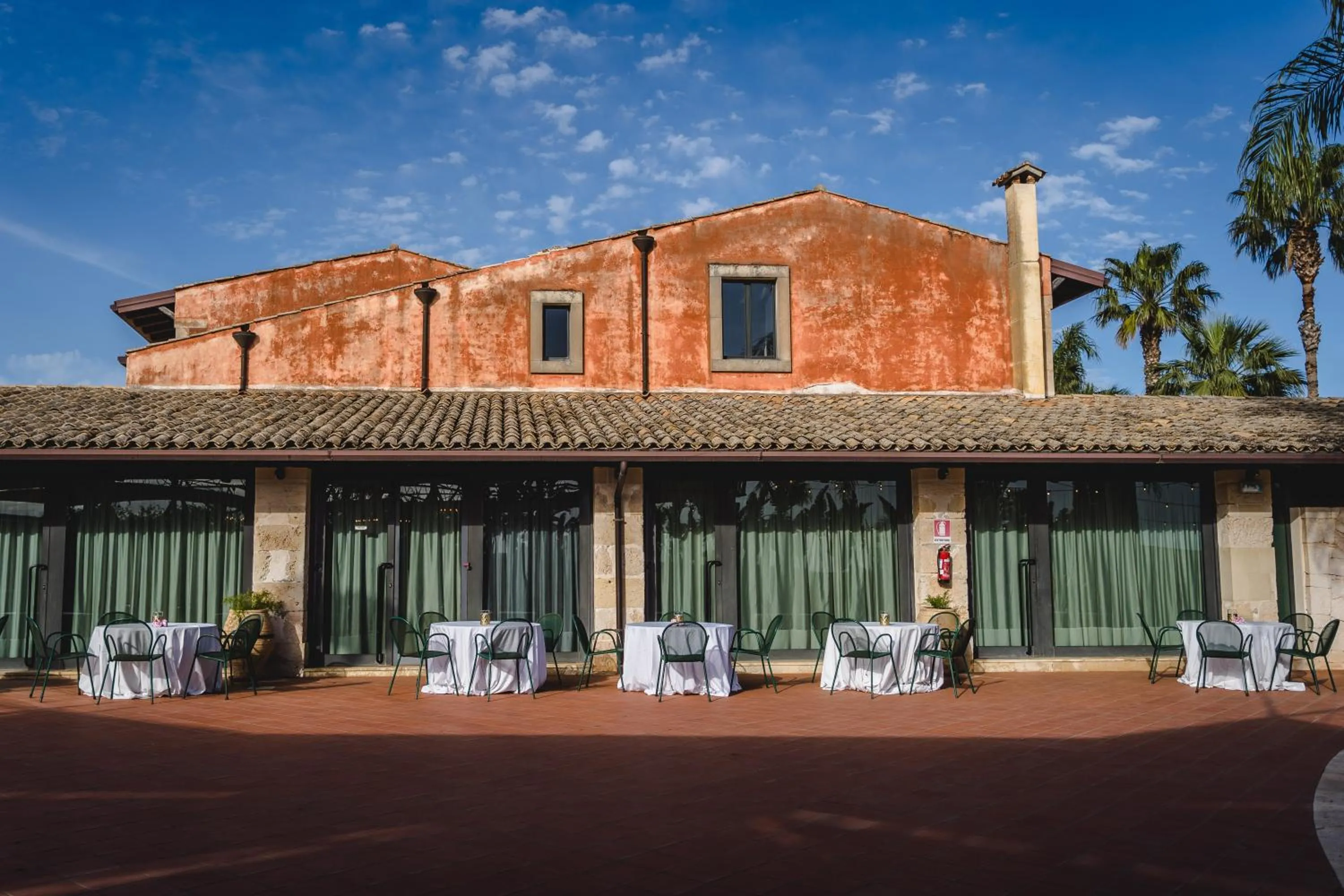 Property building in Nuovo Castello Crisilio