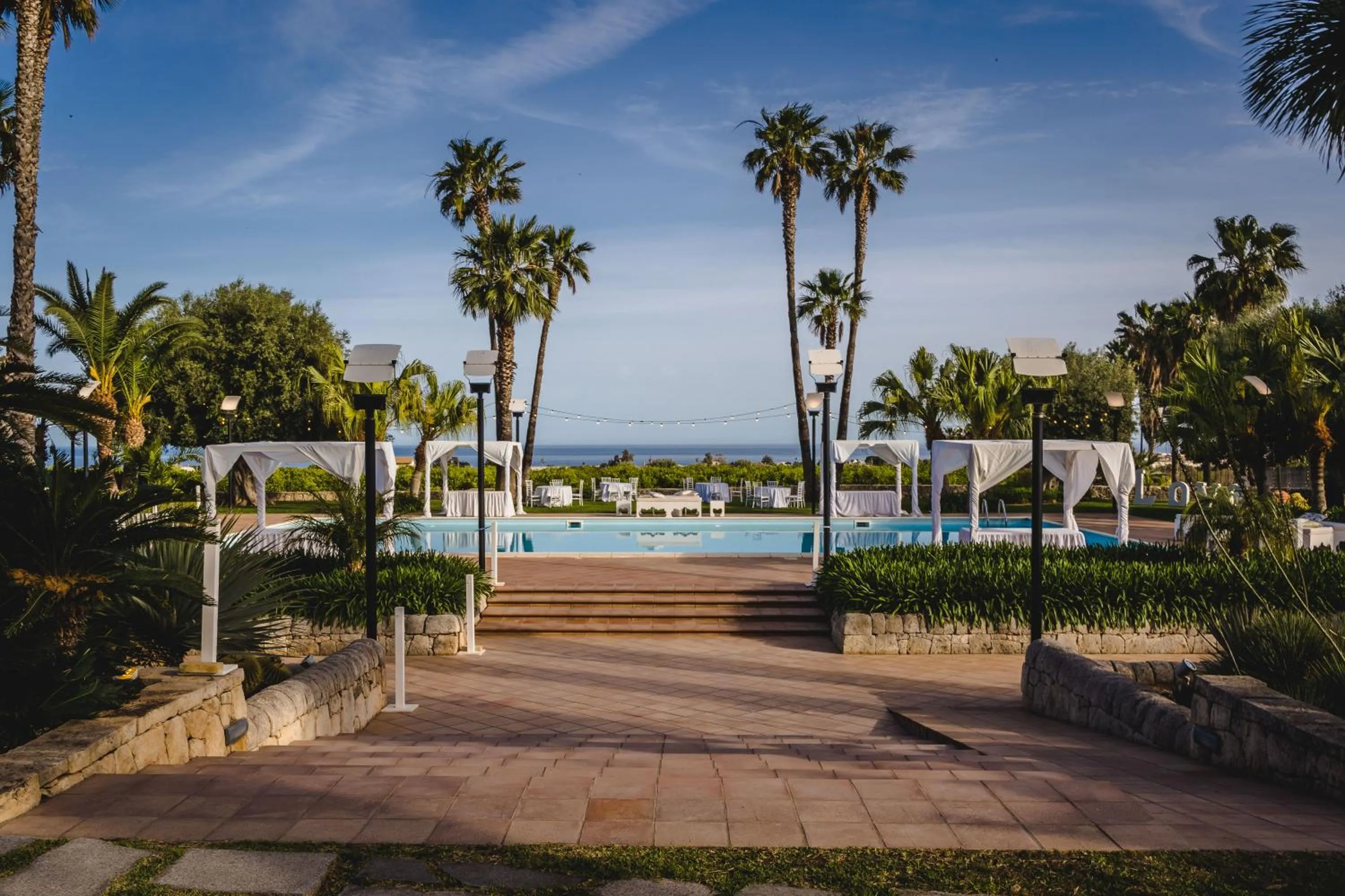Pool view in Nuovo Castello Crisilio