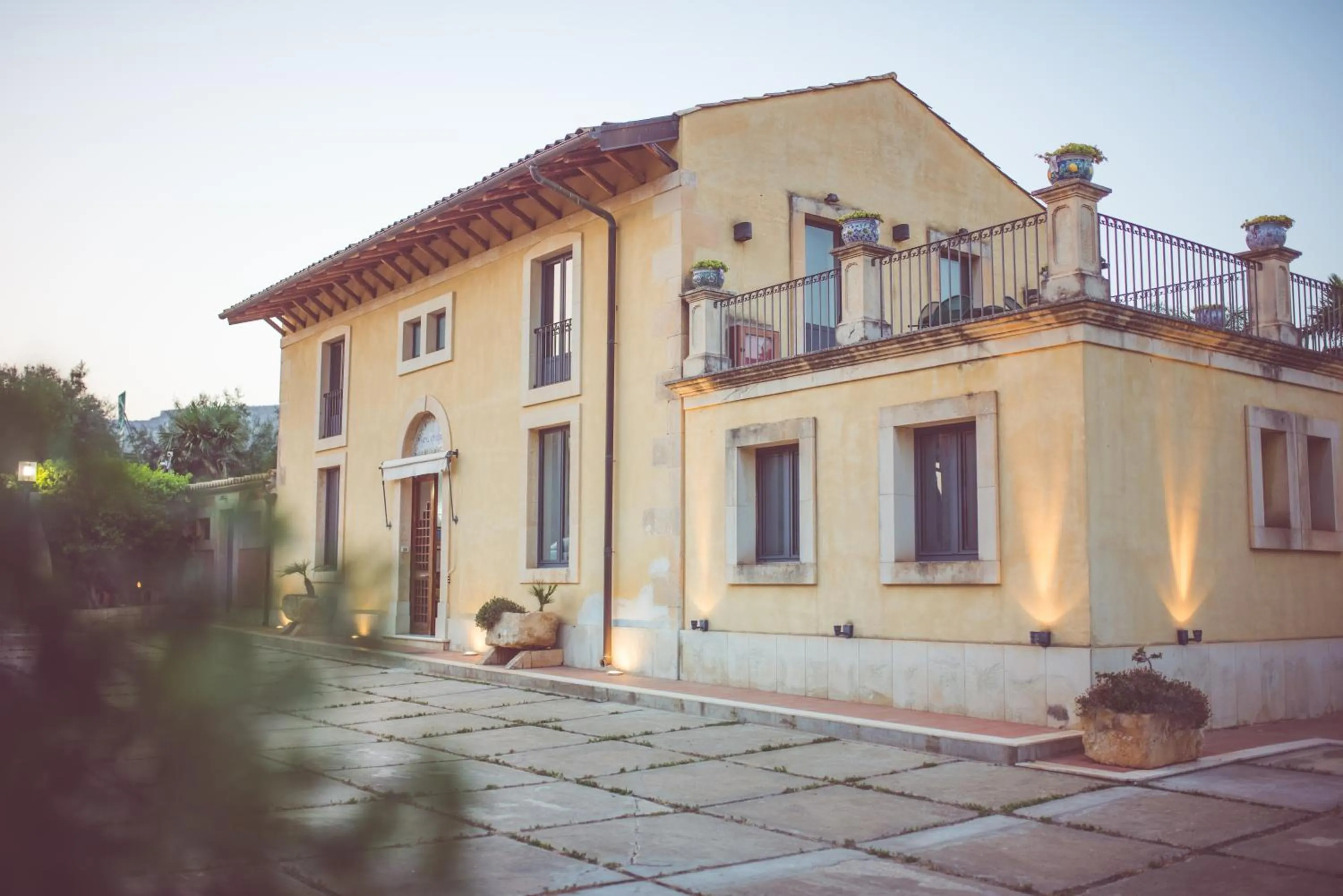 Property building in Nuovo Castello Crisilio