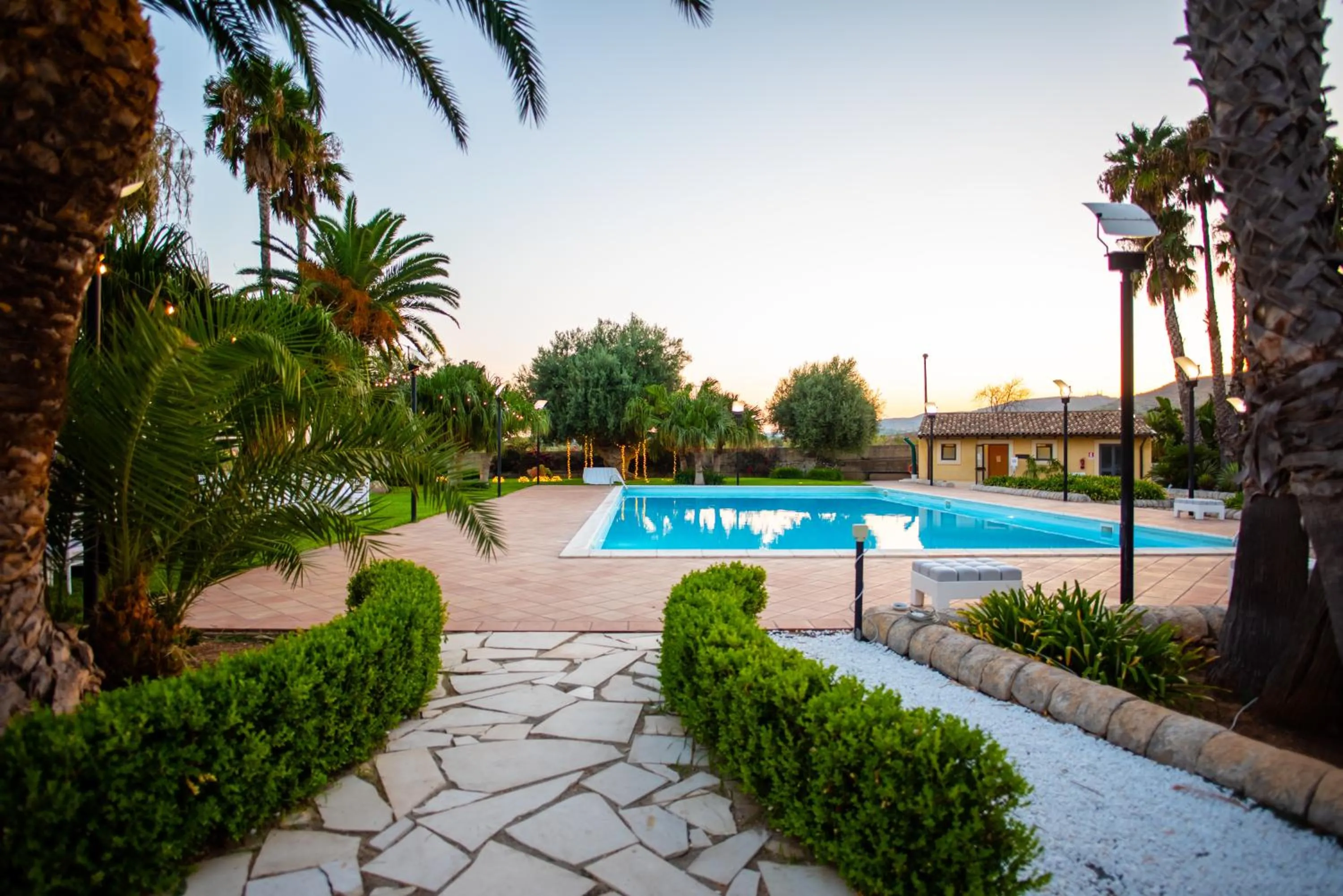 Pool view in Nuovo Castello Crisilio