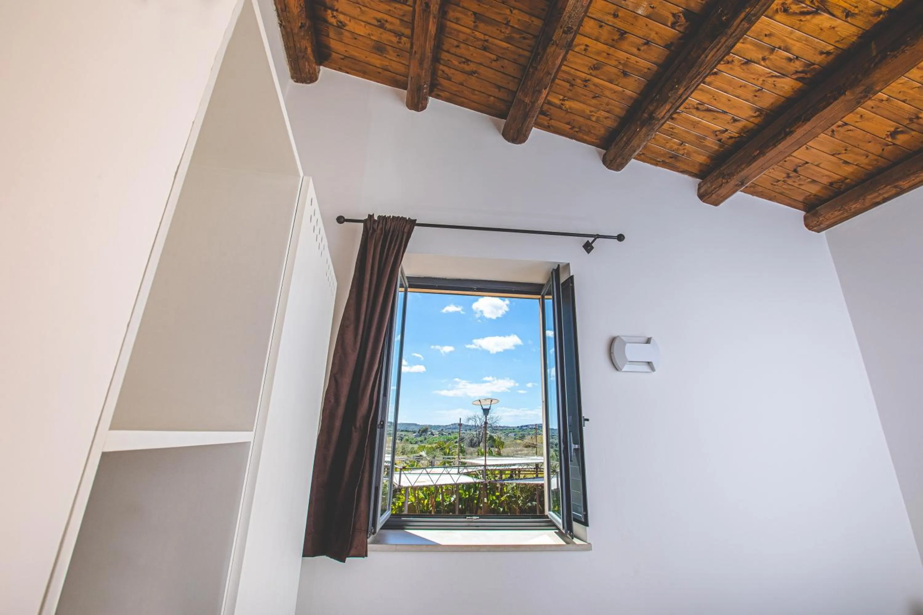 Bedroom in Nuovo Castello Crisilio