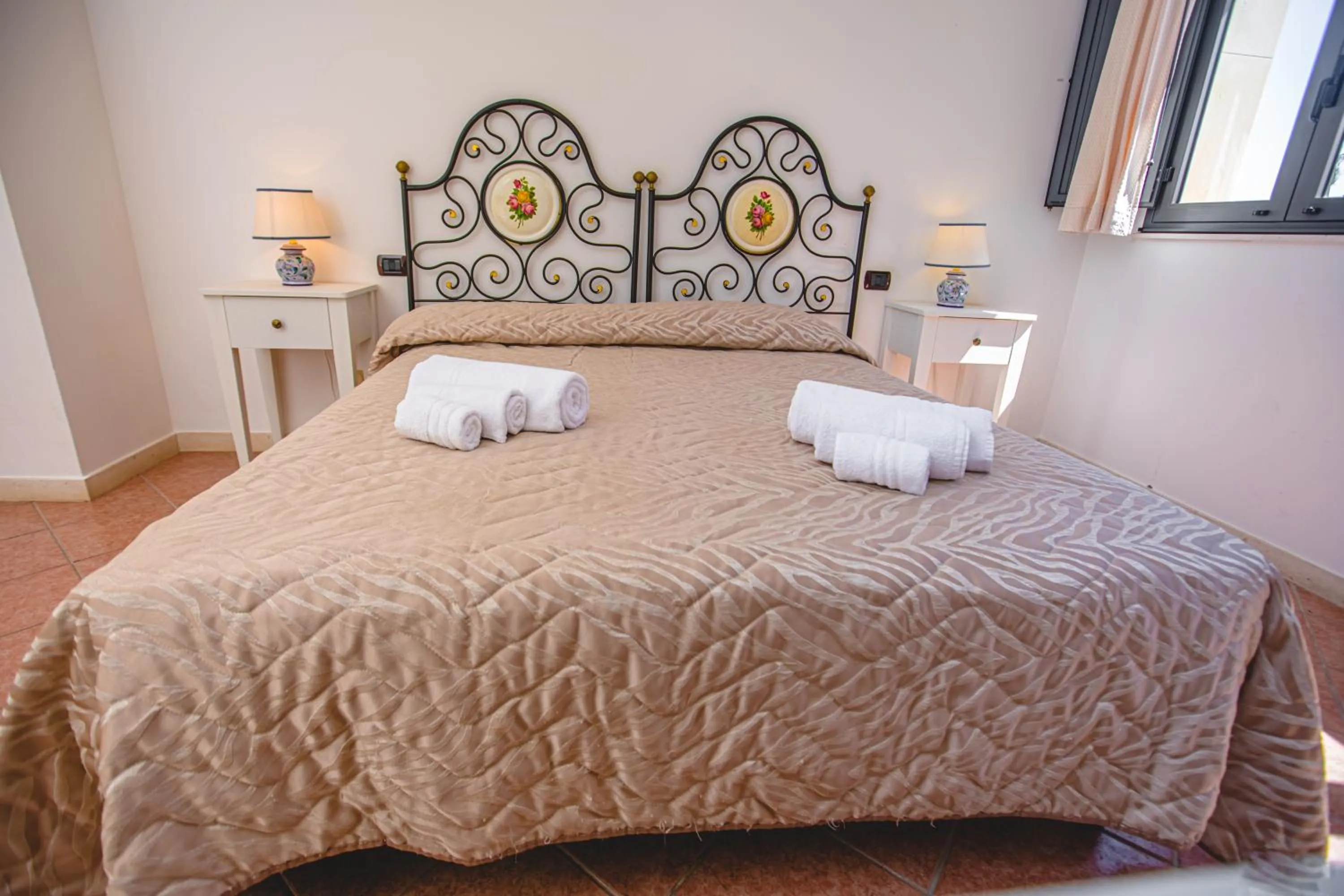 Bed in Nuovo Castello Crisilio