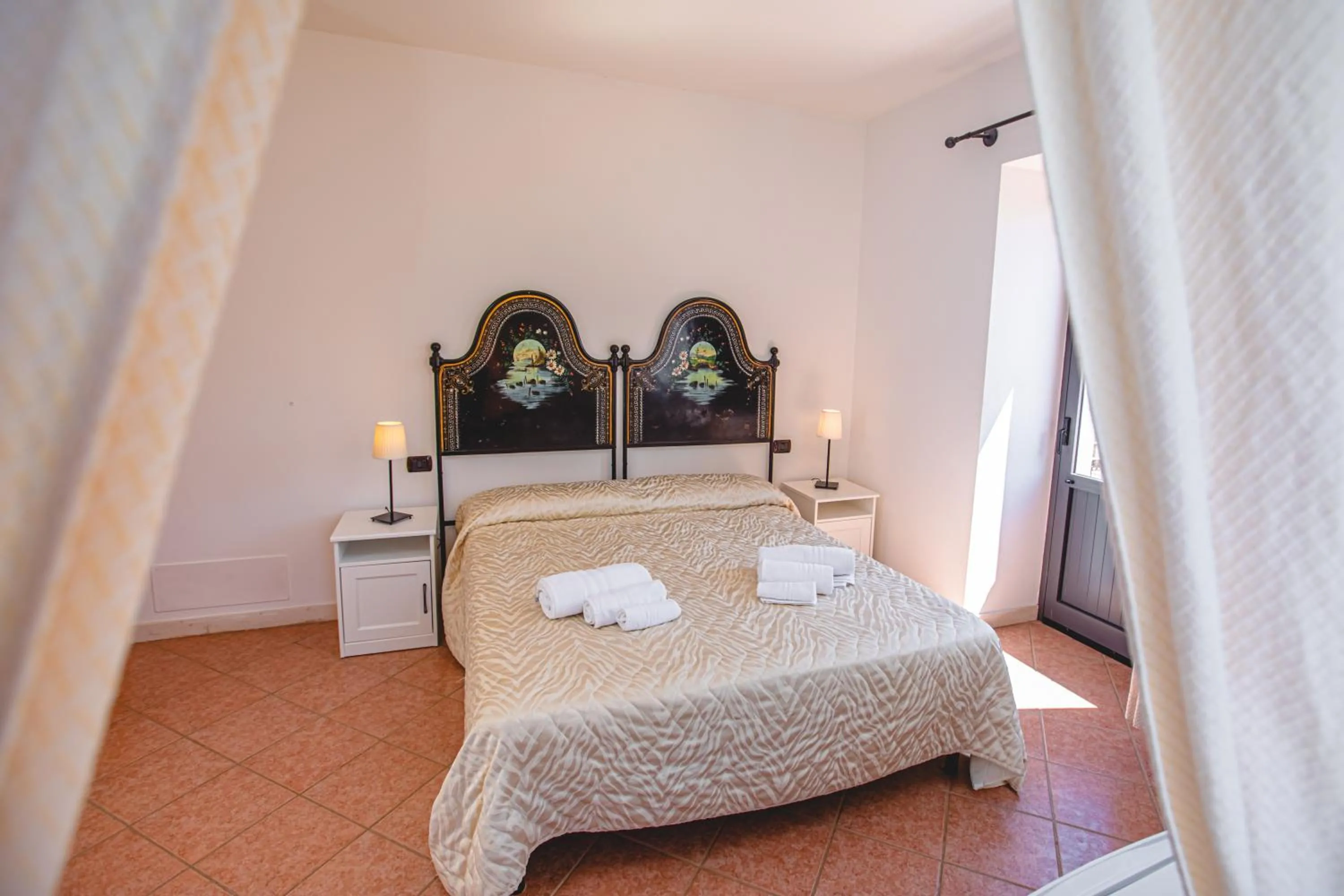 Bed in Nuovo Castello Crisilio