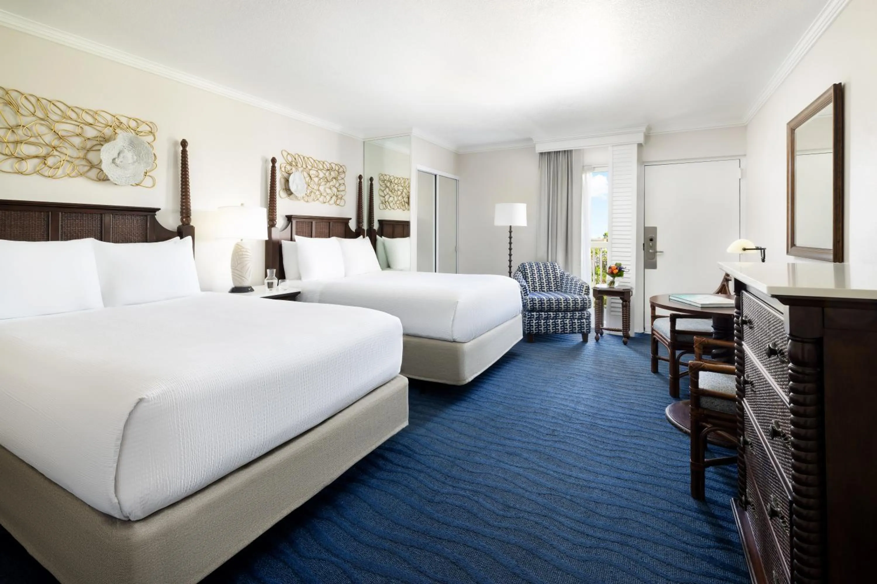 Bedroom, Bed in Island Grand at TradeWinds