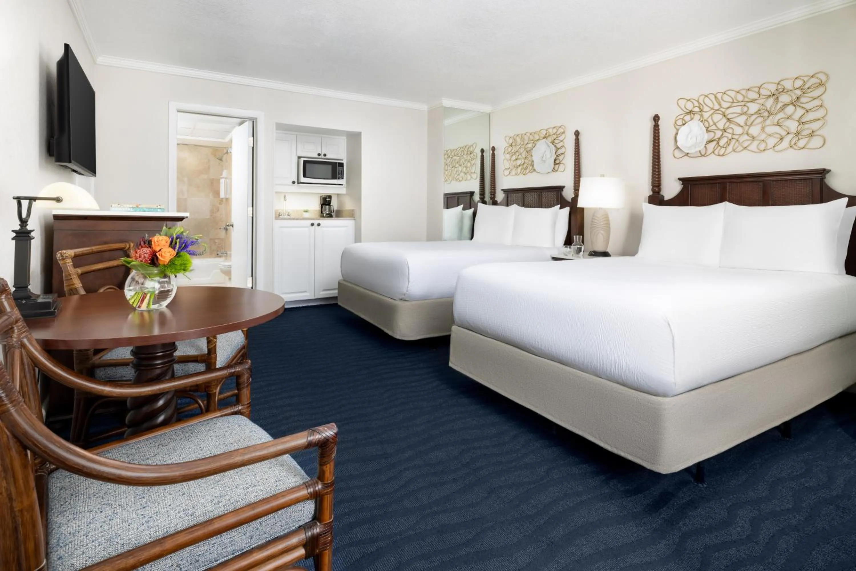 Bedroom, Bed in Island Grand at TradeWinds