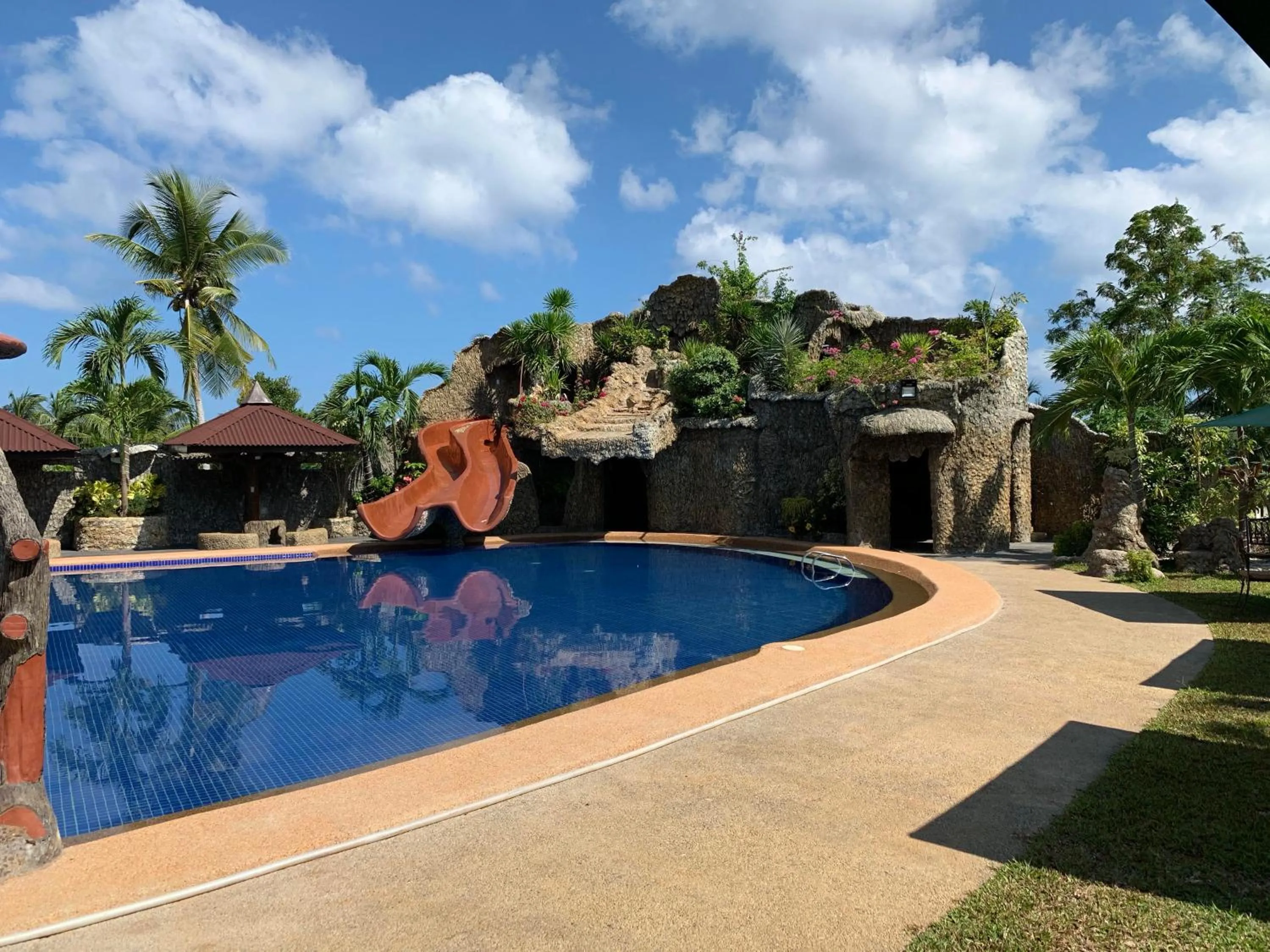 Property building in Camotes Ocean Heaven Resort