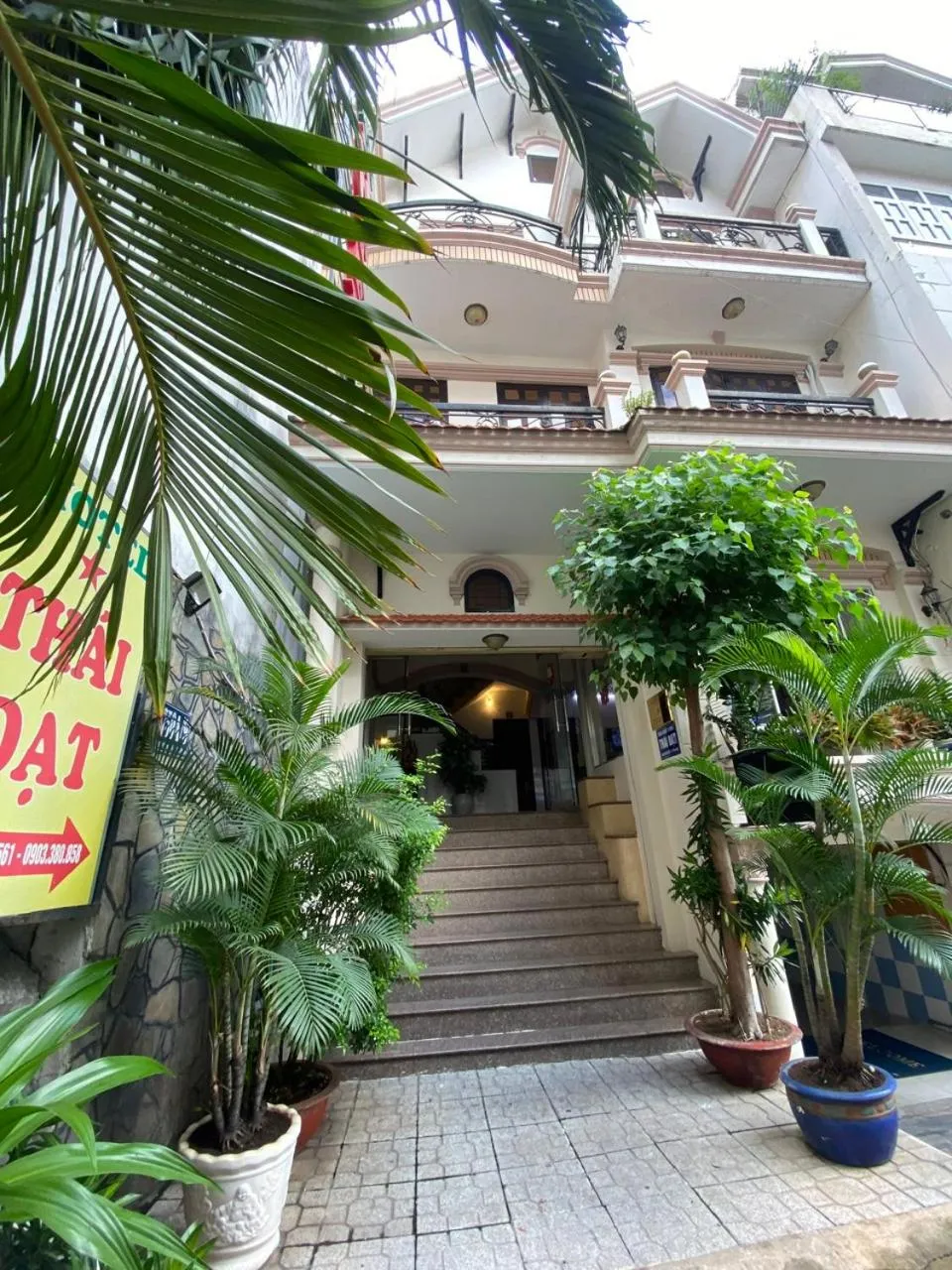 Property building in Thai Dat Hotel