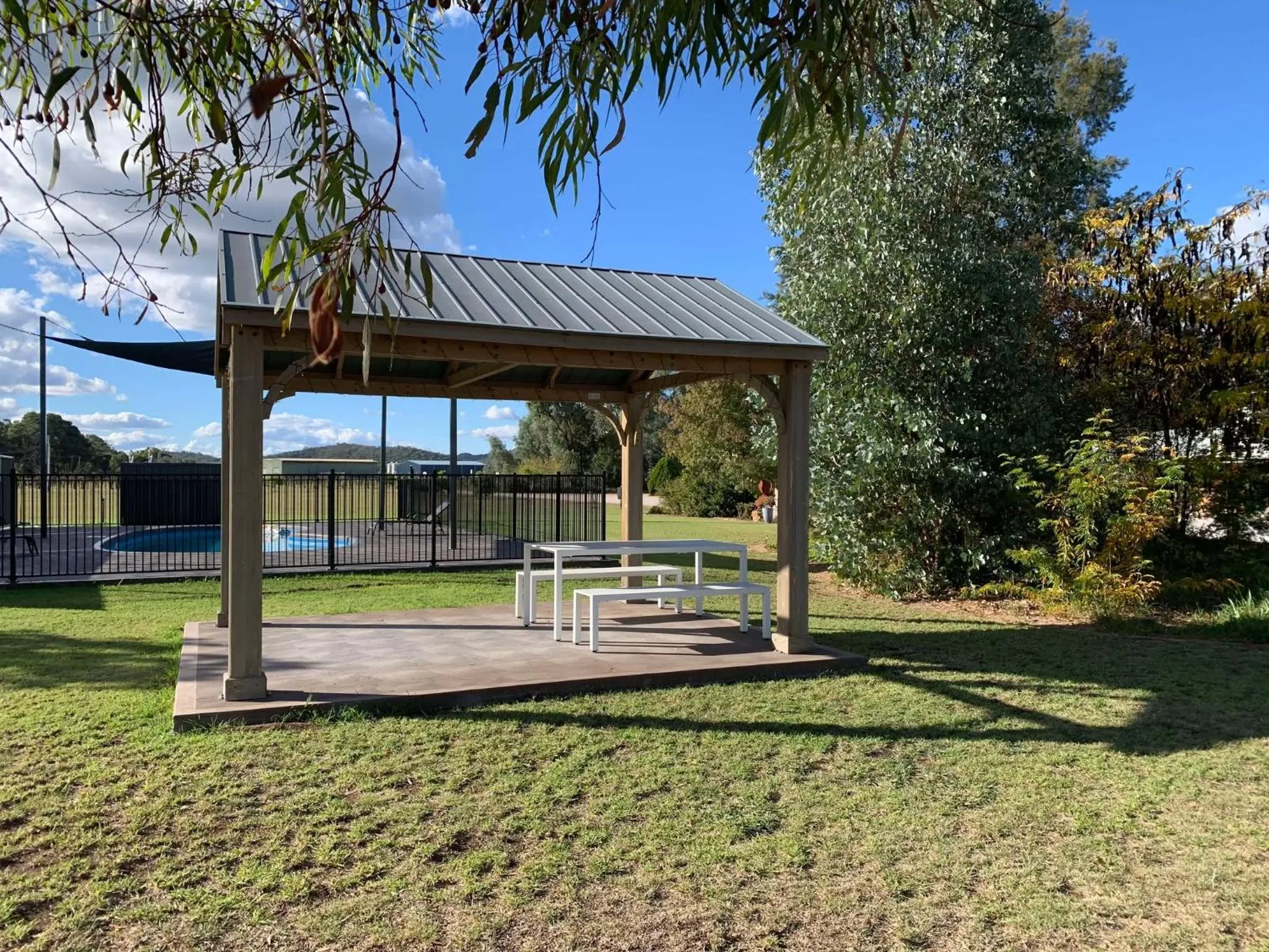Swimming pool in Mudgee Vineyard Motor Inn
