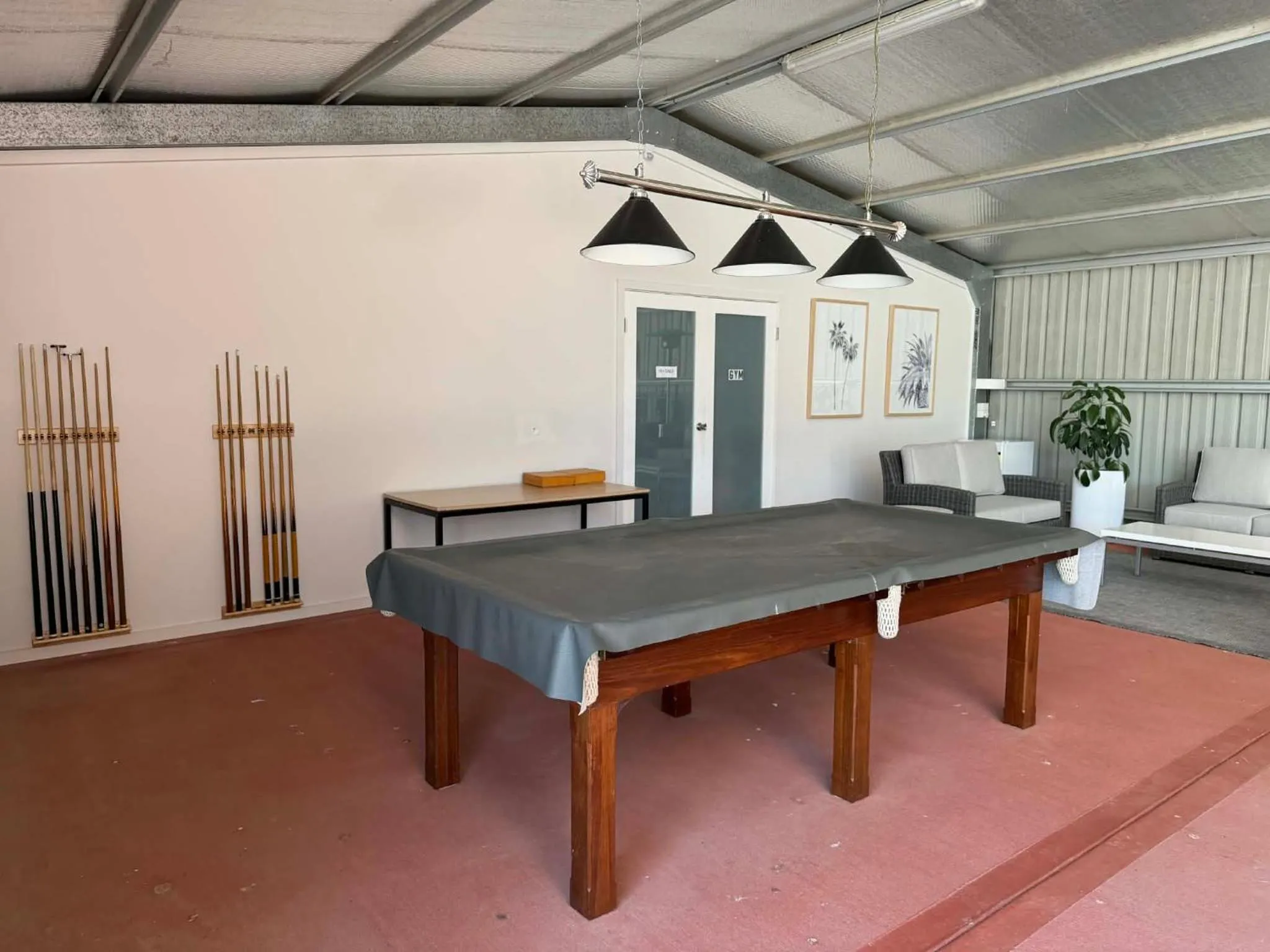 Billiard in Mudgee Vineyard Motor Inn