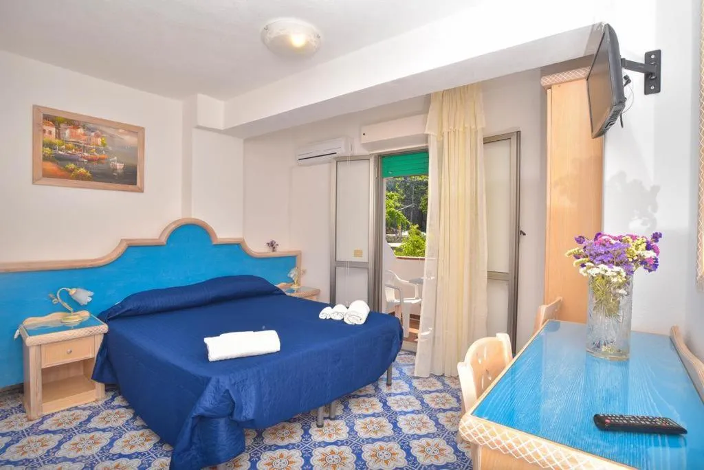 Bed in Hotel Villa Cimmentorosso