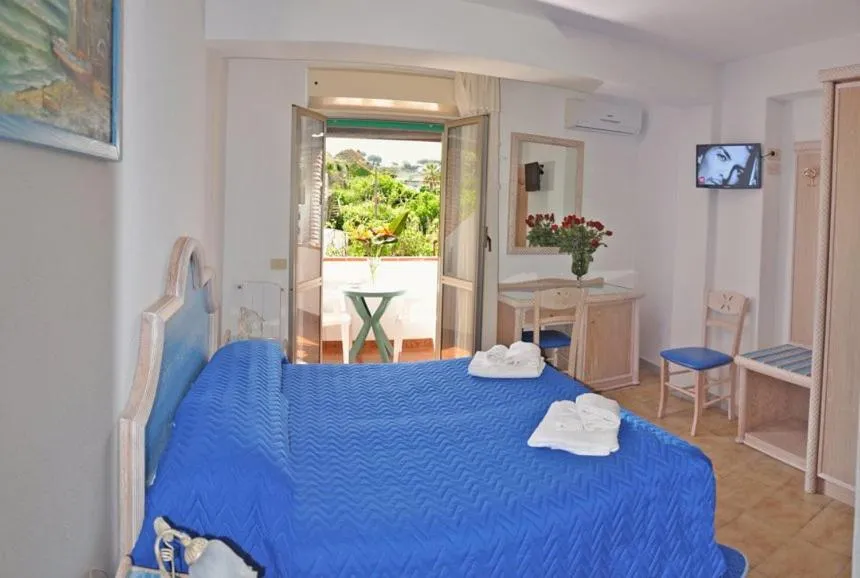 Bed in Hotel Villa Cimmentorosso