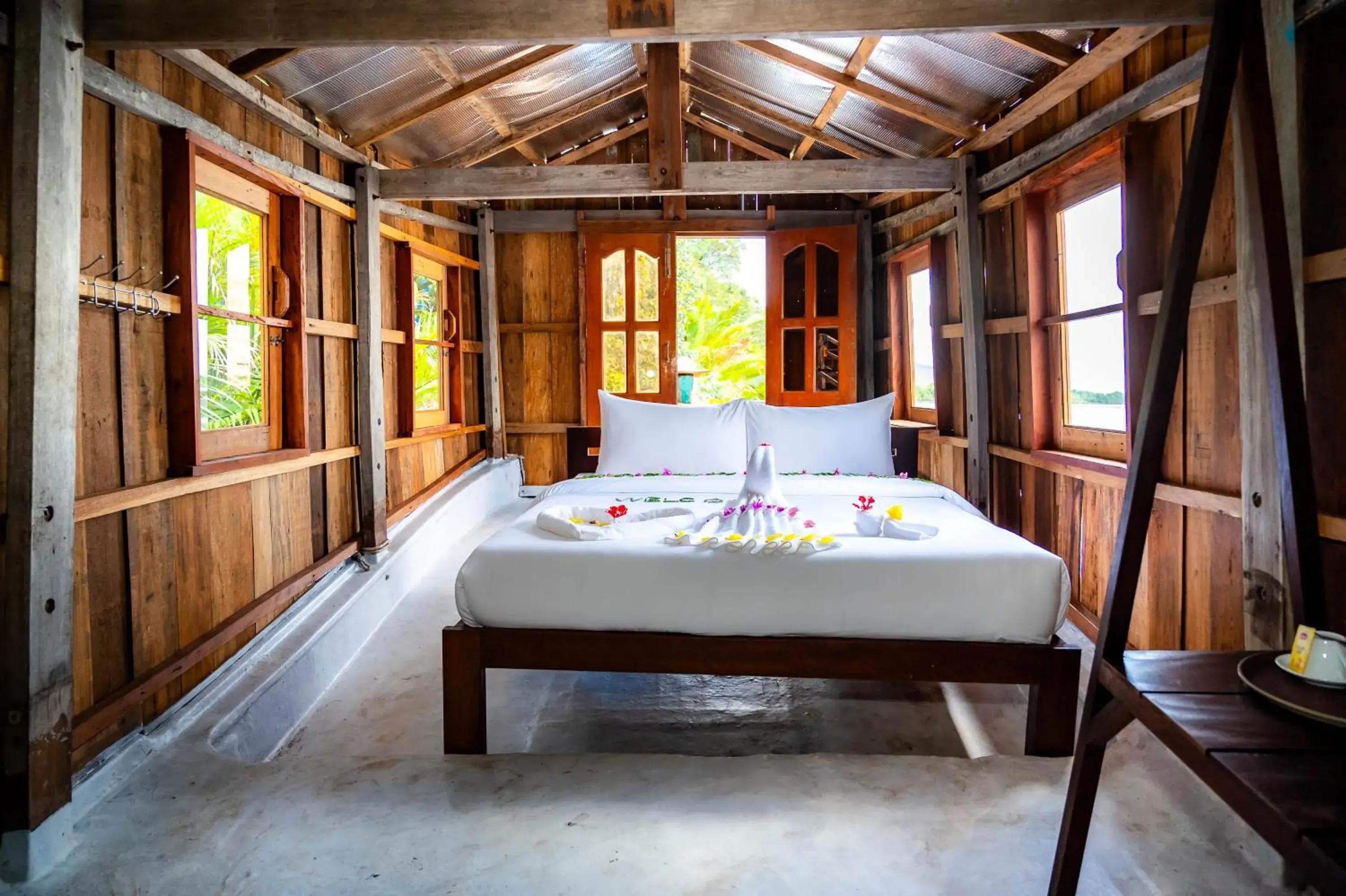 Double Room with Lake View in River Nest Hostel Double Room with Lake View in River Nest Hostel