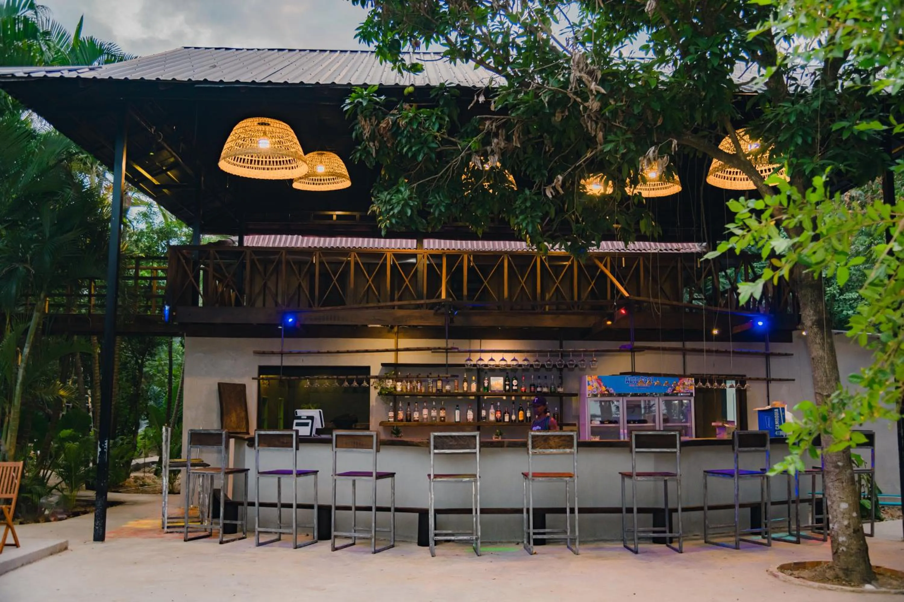 Restaurant/places to eat in River Nest Hostel