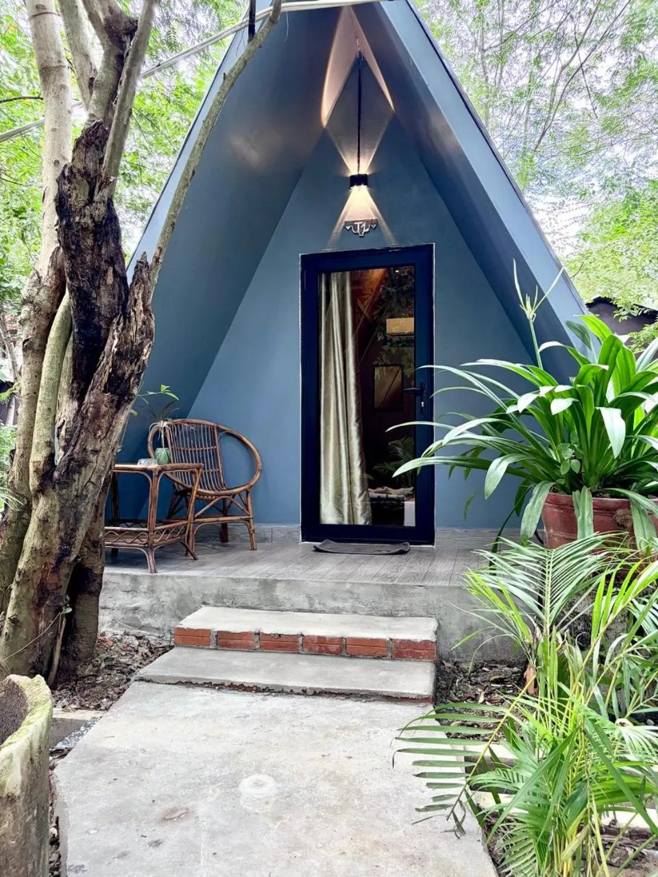 Garden in River Nest Hostel