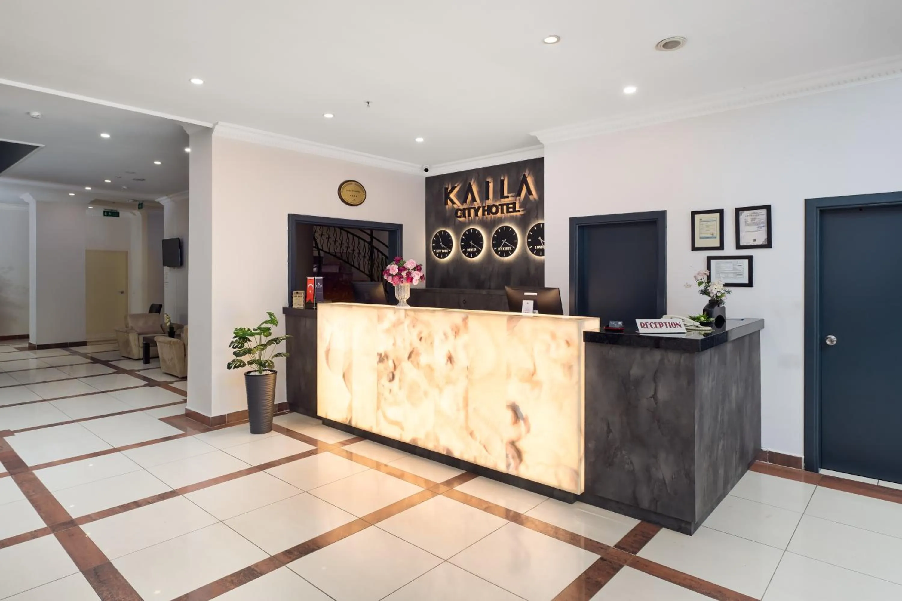 Lobby or reception in Kaila City Hotel