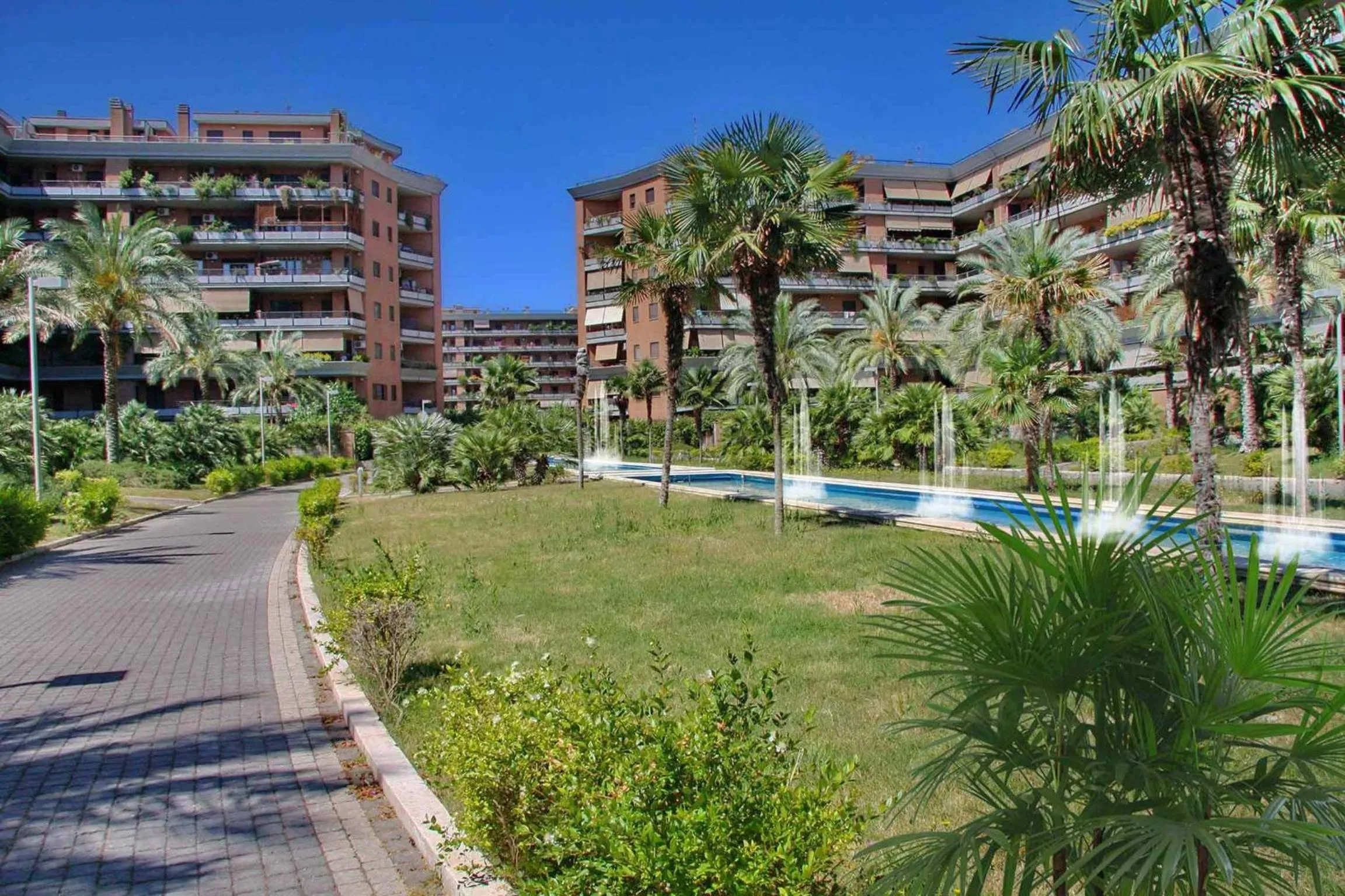 Facade/entrance in La Fiera GuestHouse