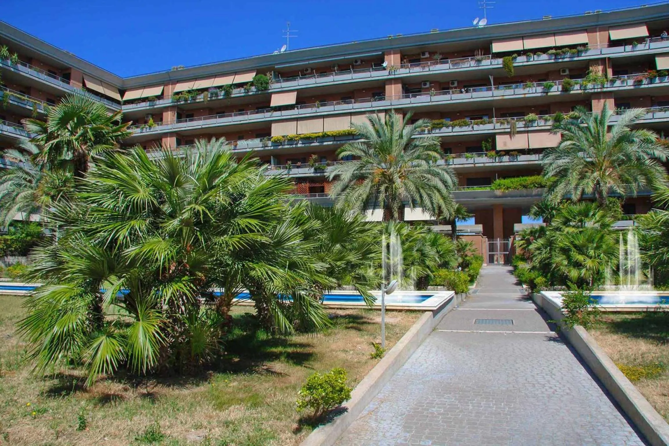 Garden in La Fiera GuestHouse