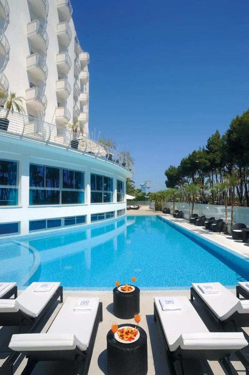 Property building in Hotel Lido