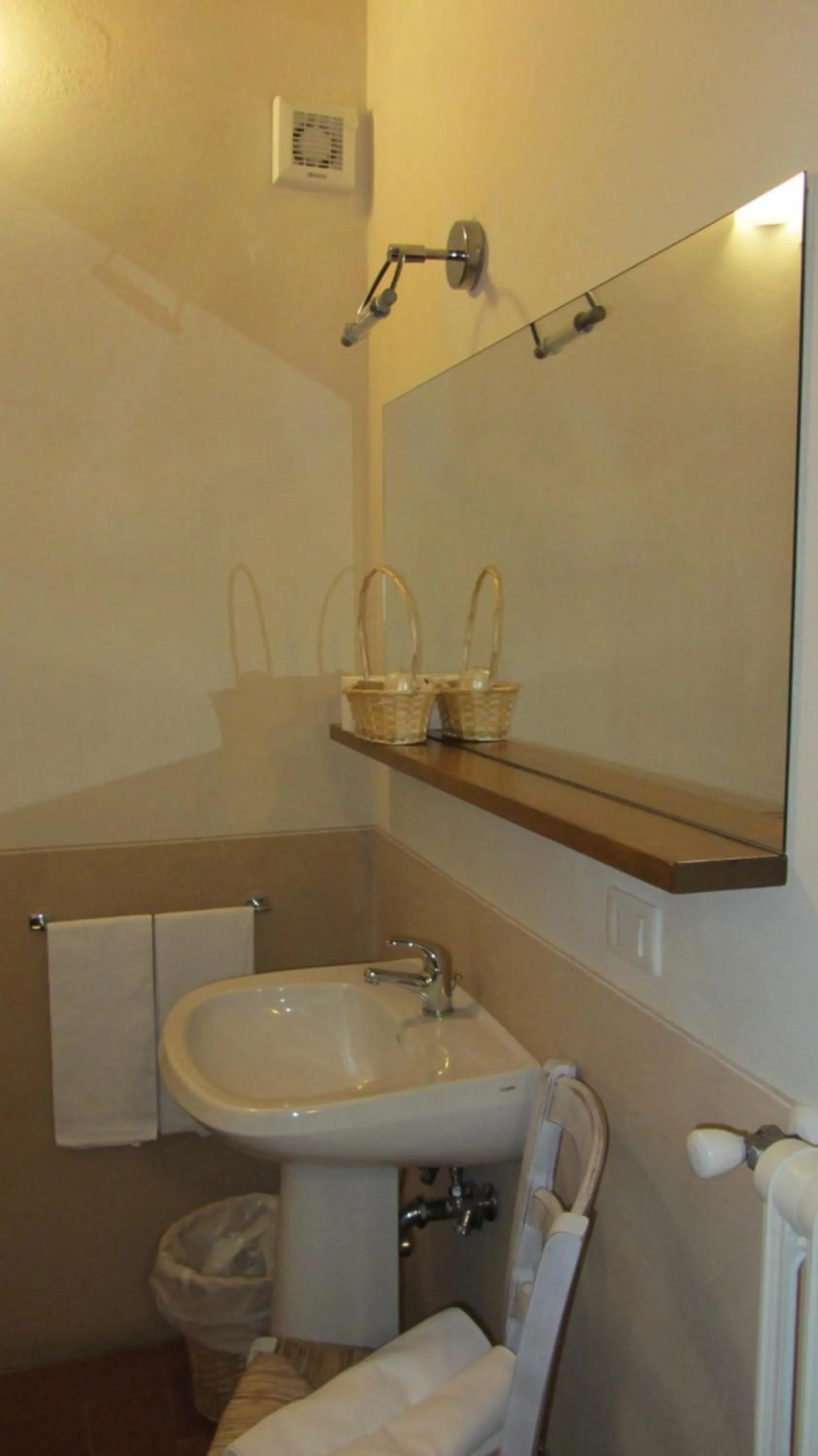 Bathroom in Locanda Del Viandante B&B