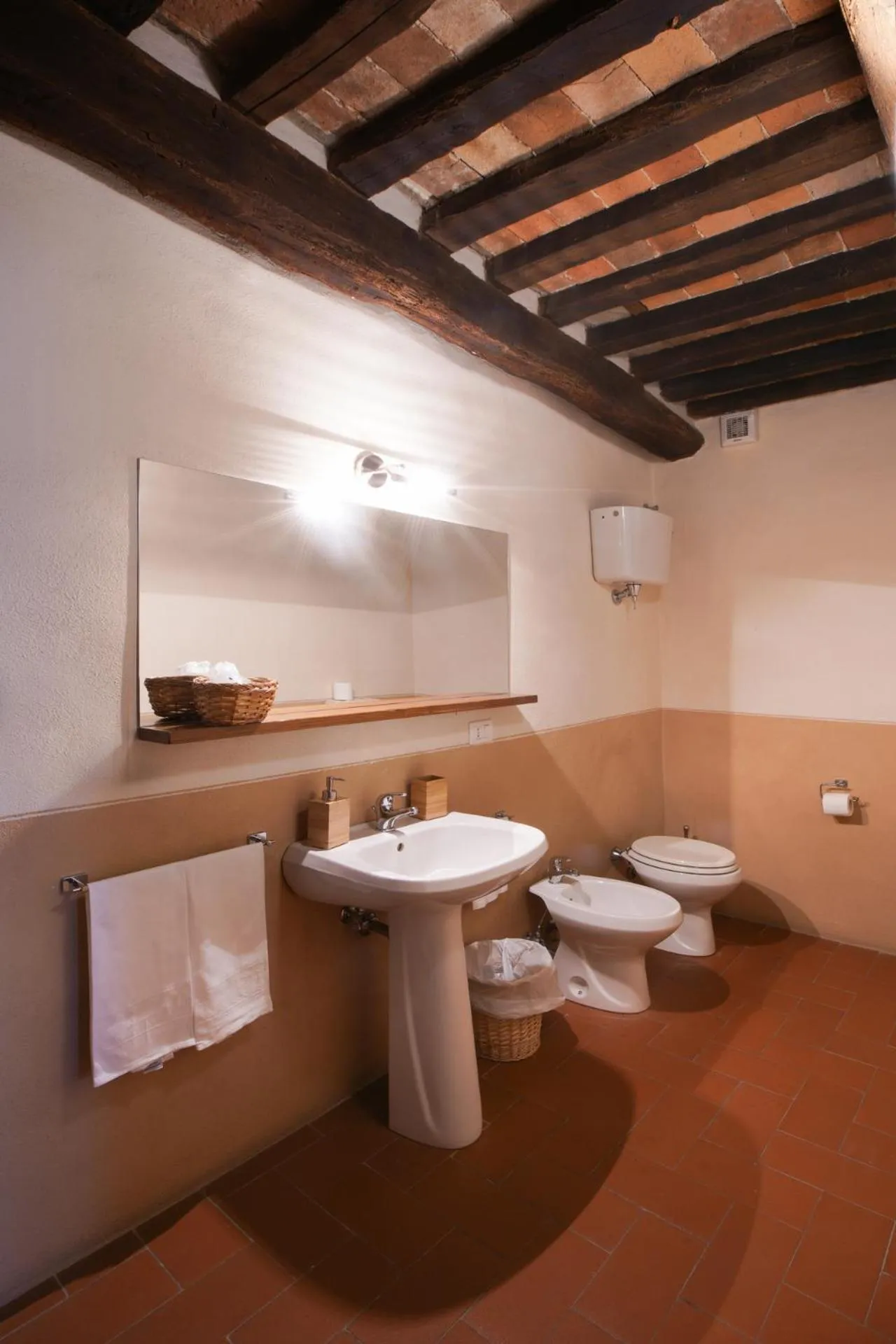 Bathroom in Locanda Del Viandante B&B