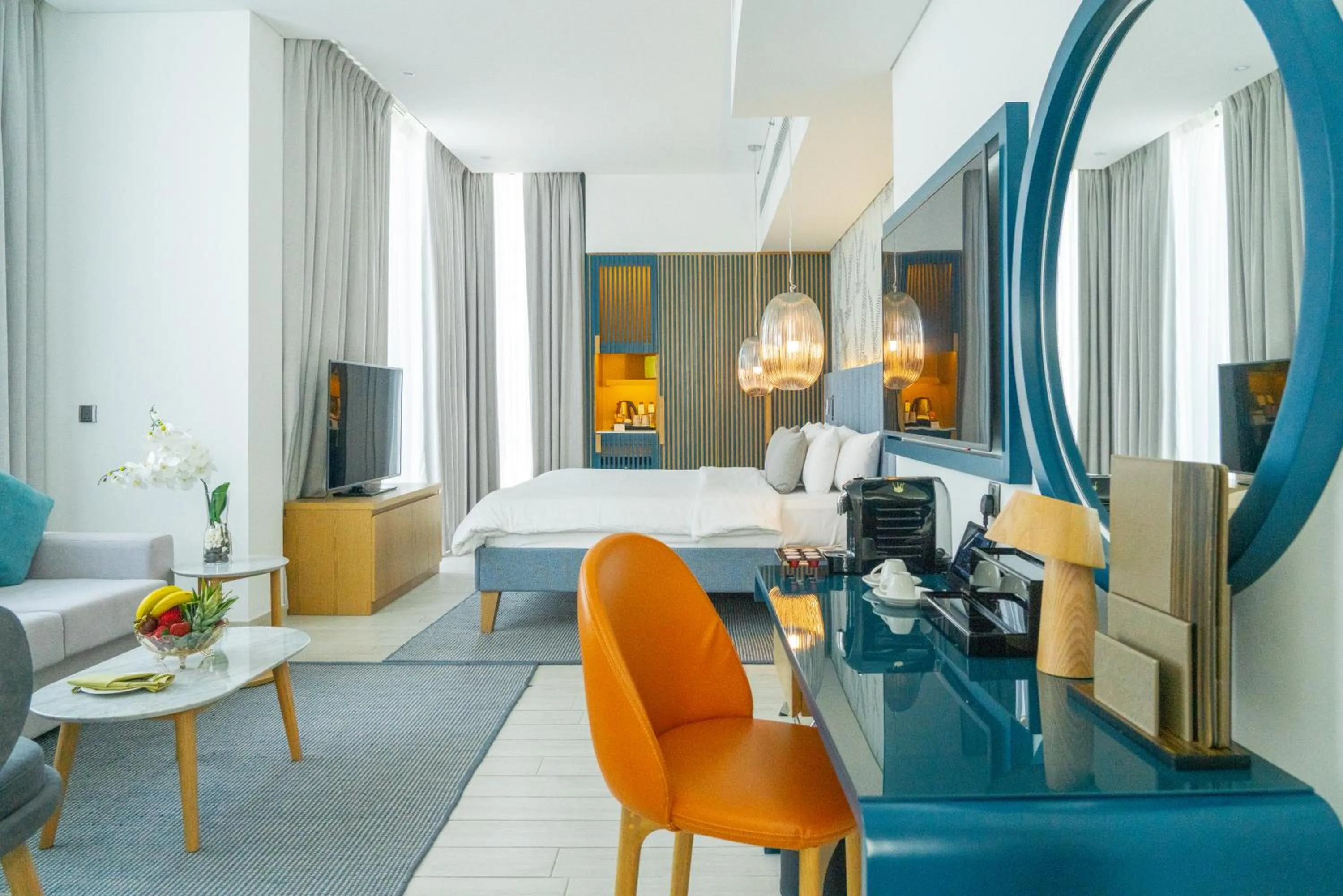 Living room, Bed in C Central Hotel and Resort The Palm