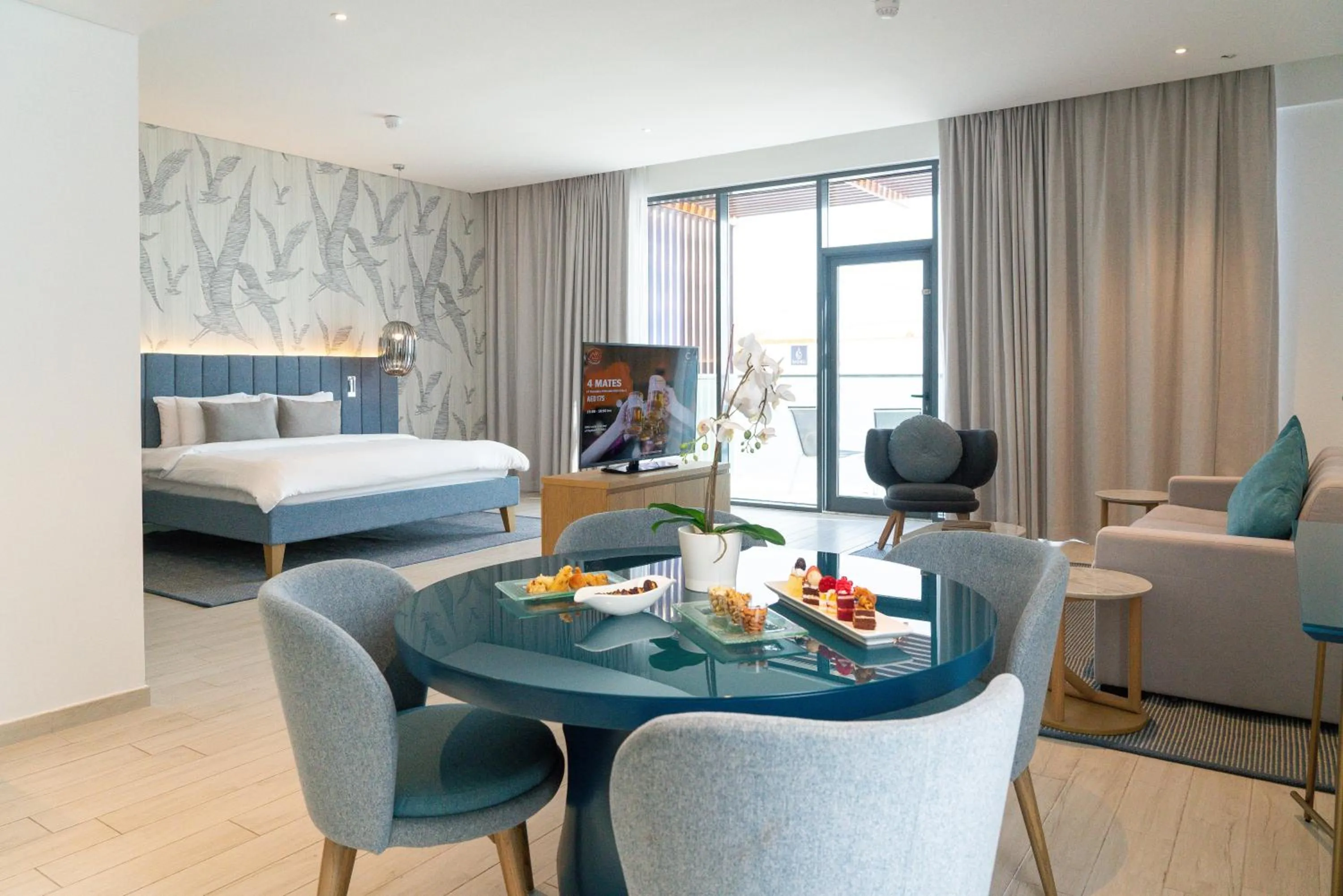 Photo of the whole room, Bed in C Central Hotel and Resort The Palm