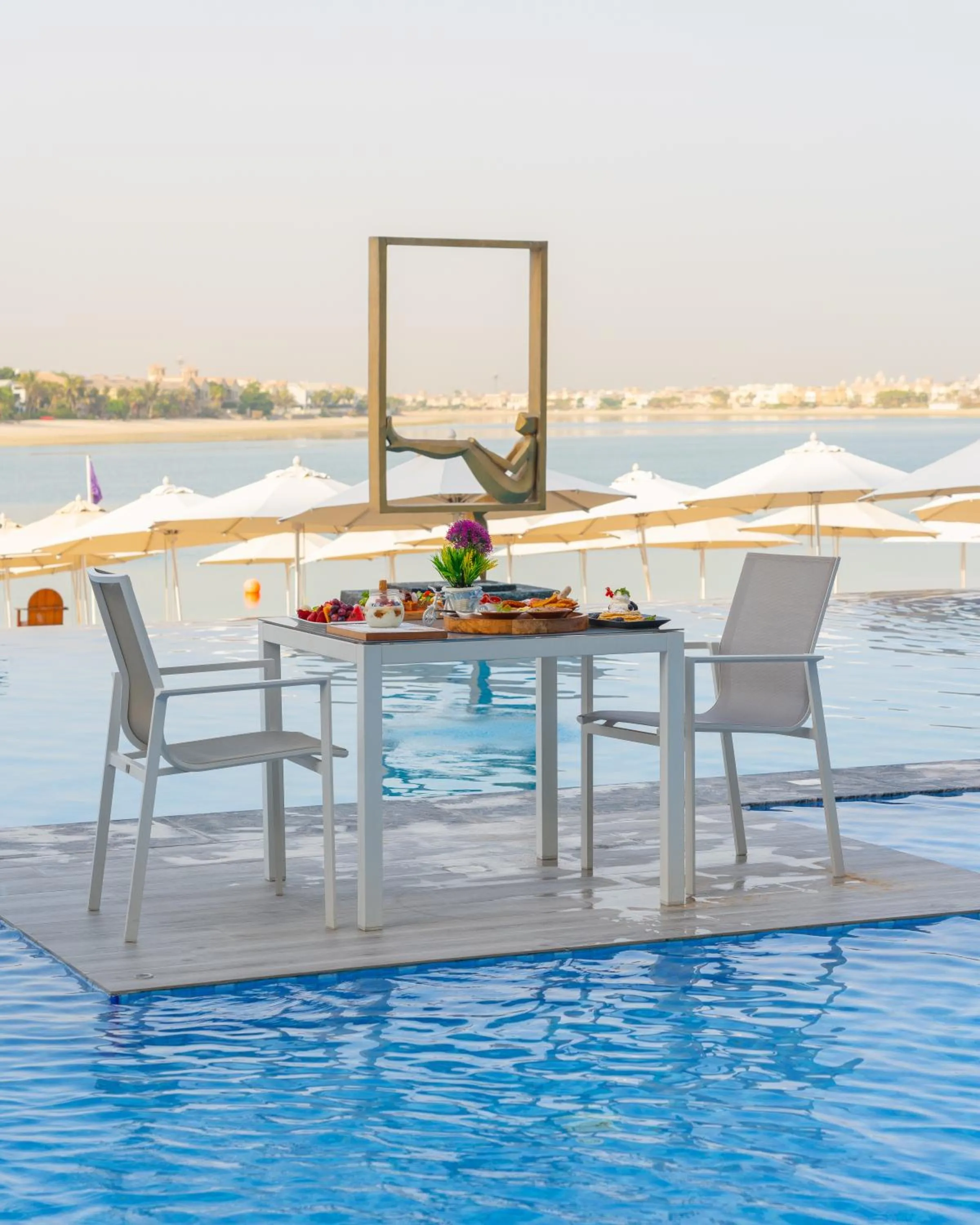 Food in C Central Hotel and Resort The Palm