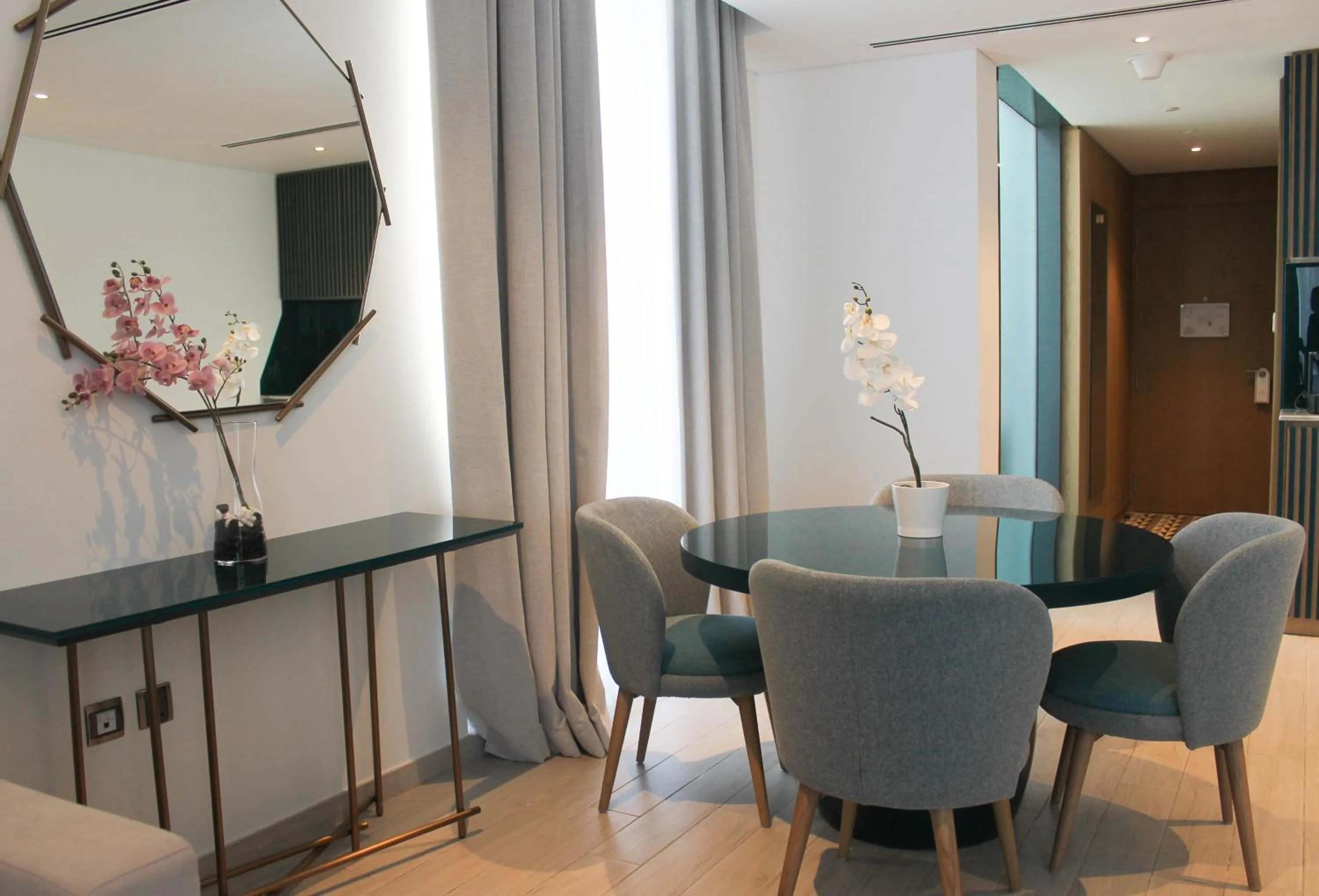 Dining area in C Central Hotel and Resort The Palm