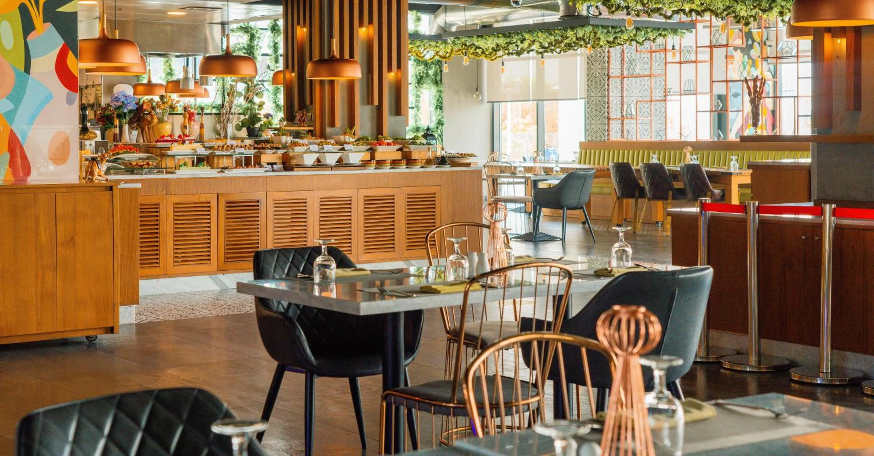 Restaurant/places to eat in C Central Hotel and Resort The Palm