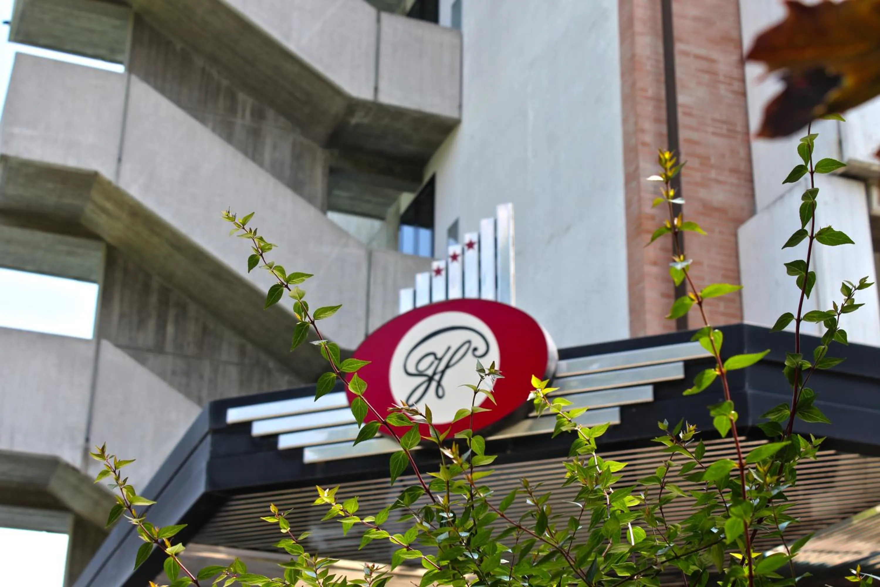 Facade/entrance in Park Hotel