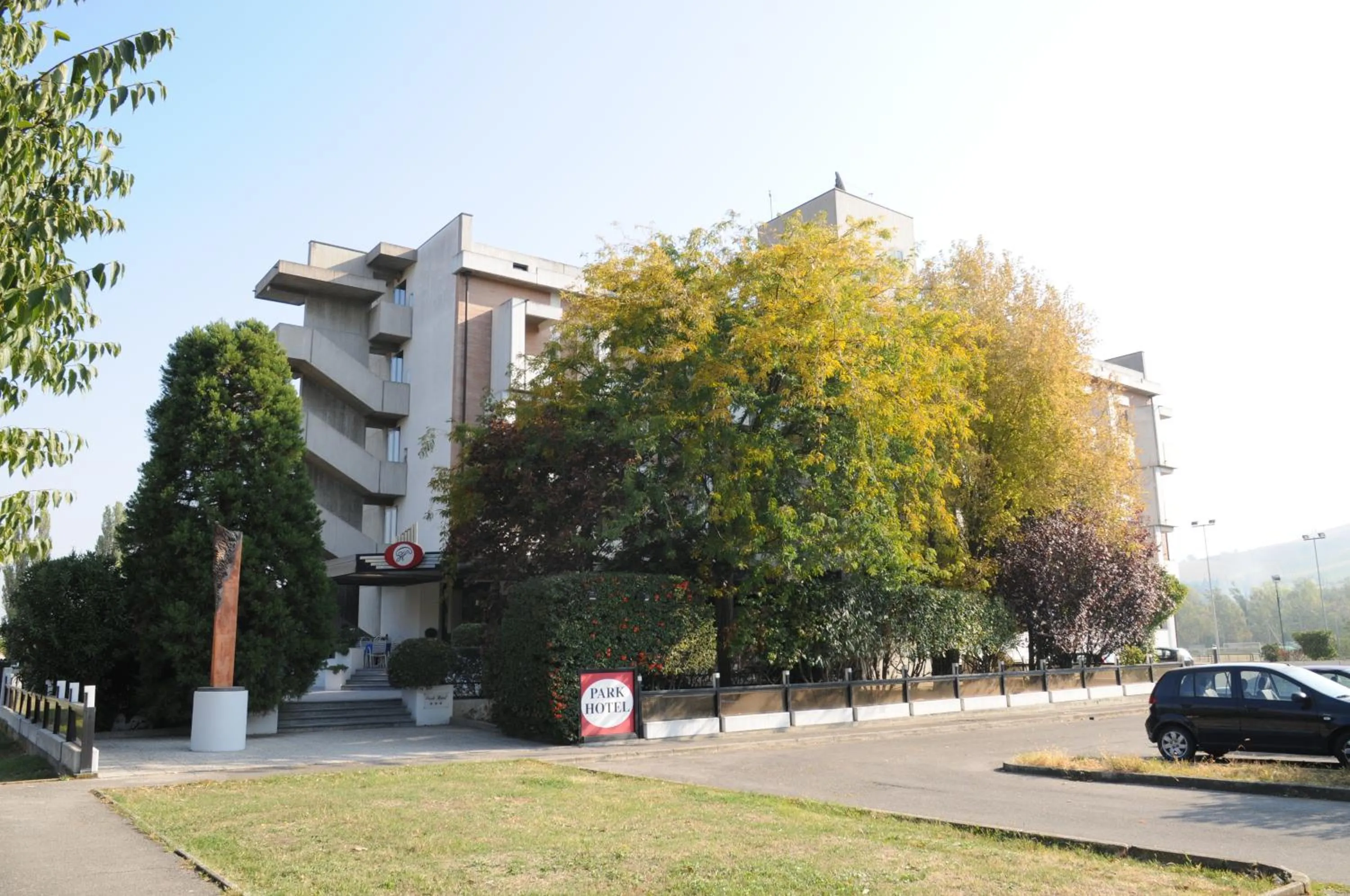 Facade/entrance in Park Hotel