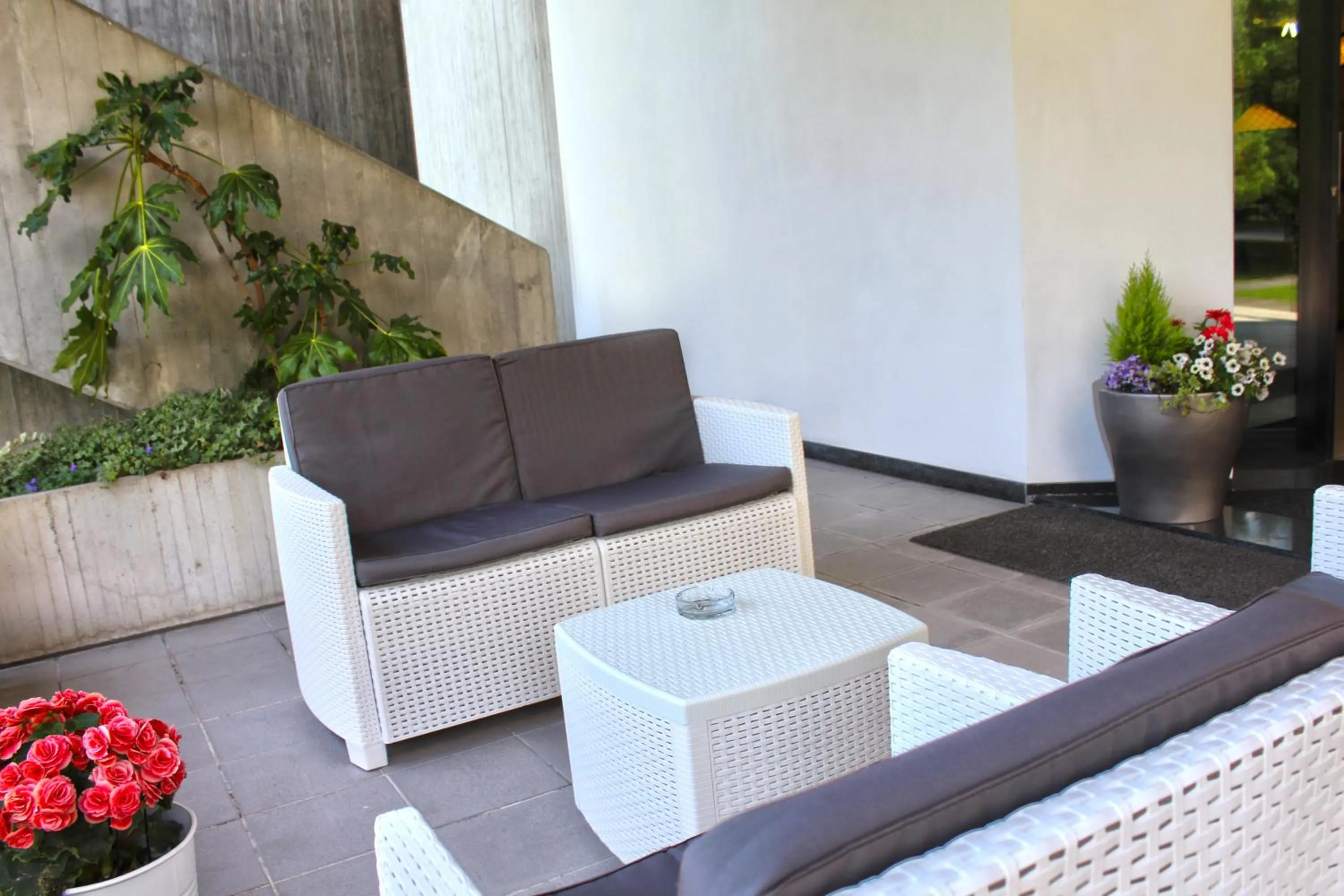 Communal lounge/ TV room in Park Hotel